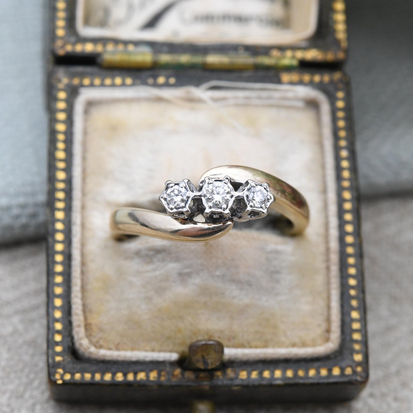 Vintage 9ct Gold Three Stone Diamond Ring 0.1 Carats 10 Points - Bypass Style Trilogy 3 Stone Engagement Ring | UK Size - L US Size - 5 3/4