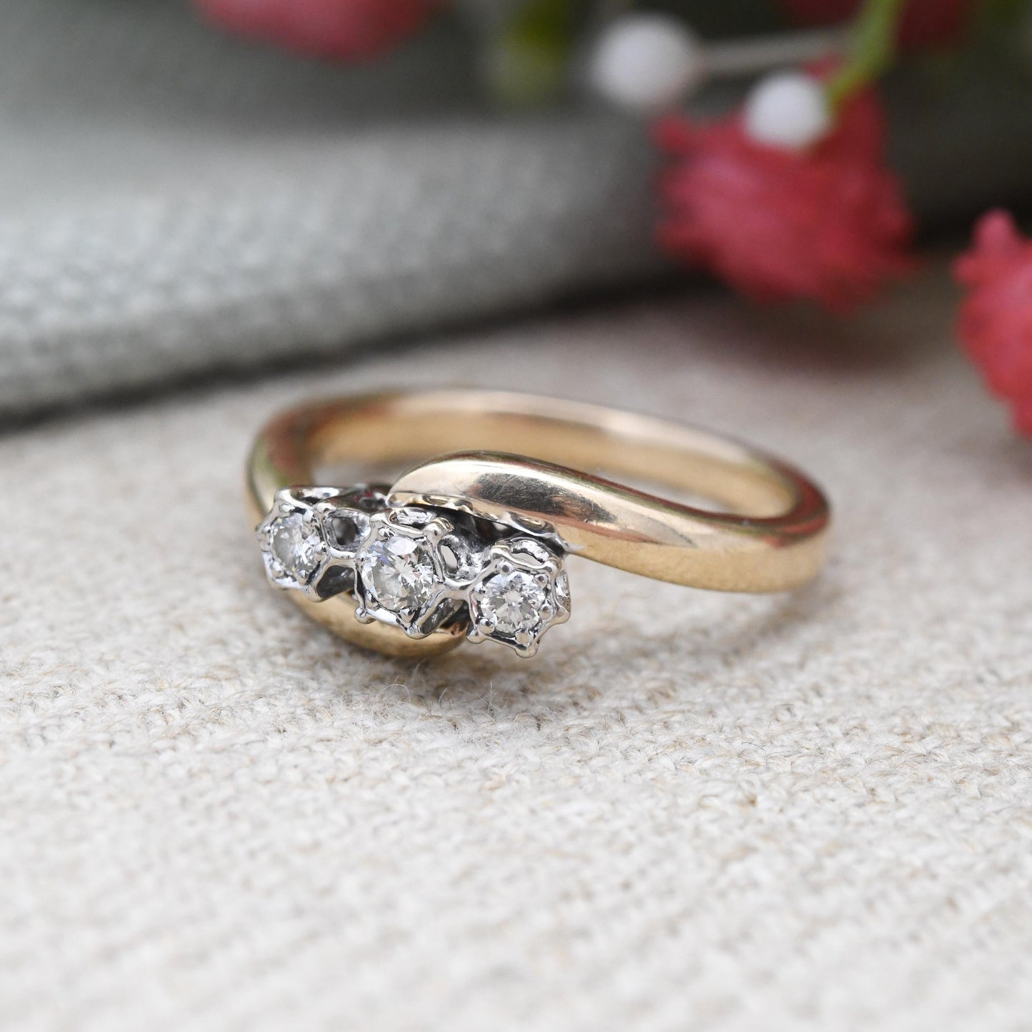 Vintage 9ct Gold Three Stone Diamond Ring 0.1 Carats 10 Points - Bypass Style Trilogy 3 Stone Engagement Ring | UK Size - L US Size - 5 3/4