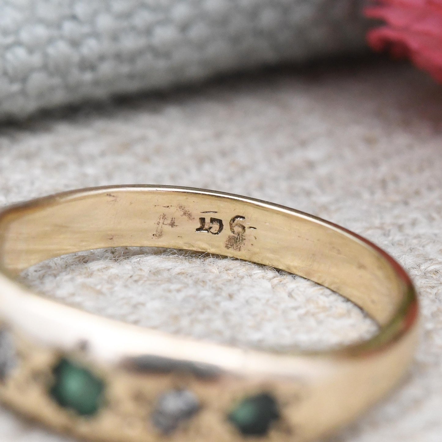 Vintage 9ct Gold Emerald and Diamond Flush Five Stone Ring - Star Set Green and Clear Gemstone Band Ring | UK Size - L 1/2 | US Size - 6