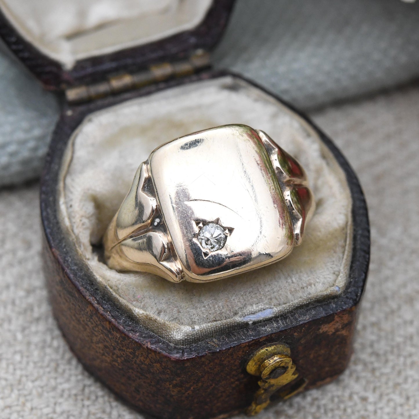 Vintage 9ct Gold Diamond Signet Ring 1960 Flush Star Setting - Unisex Solid Yellow Gold Jewellery Gift for Him | UK Size - Q | US Size - 8