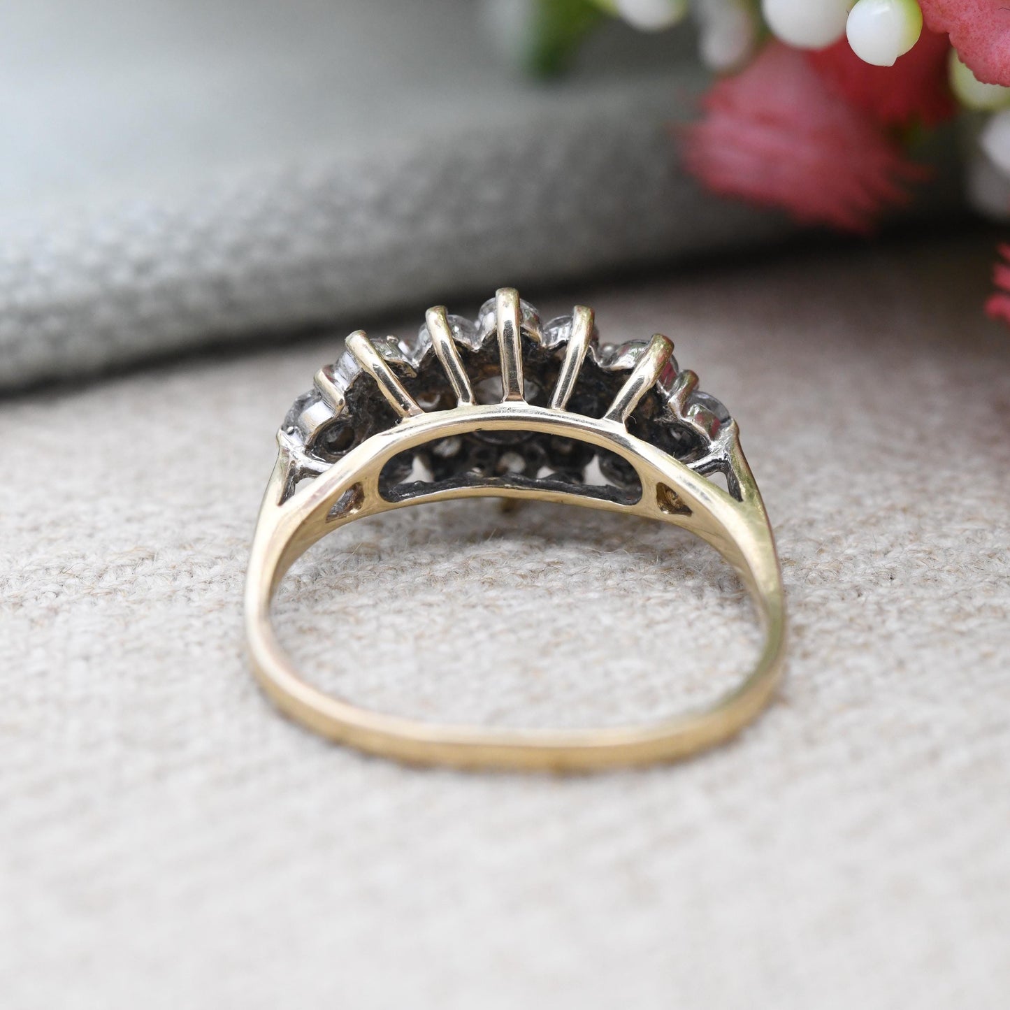 Vintage 9ct Gold CZ Cluster Ring White Stones - Pretty Gold Jewellery Gift for Her | Cocktail Statement | UK Size - M 1/2 | US Size - 6 1/2