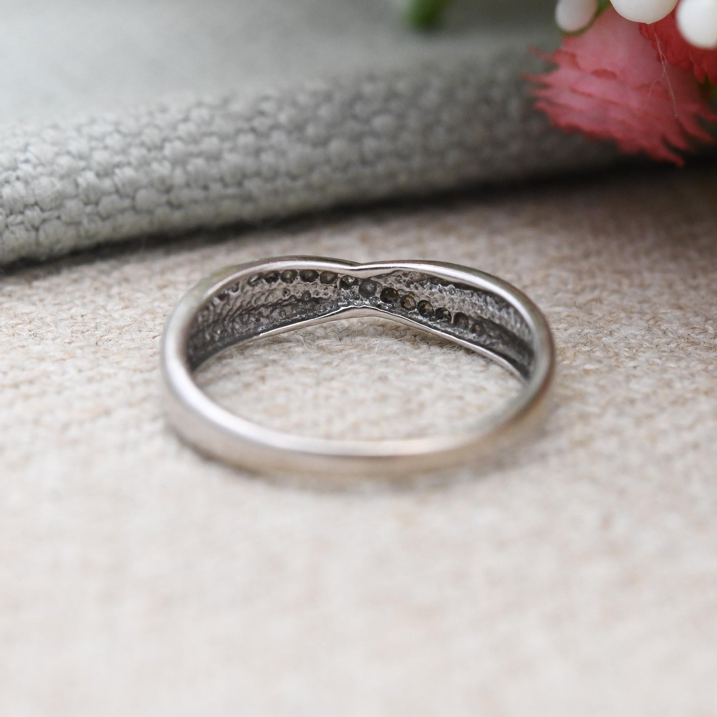 Vintage 9ct White Gold Diamond Crossover Ring - Half Eternity Engagement Wedding Band Stacking Ring | UK Size - K | US Size - 5 1/4