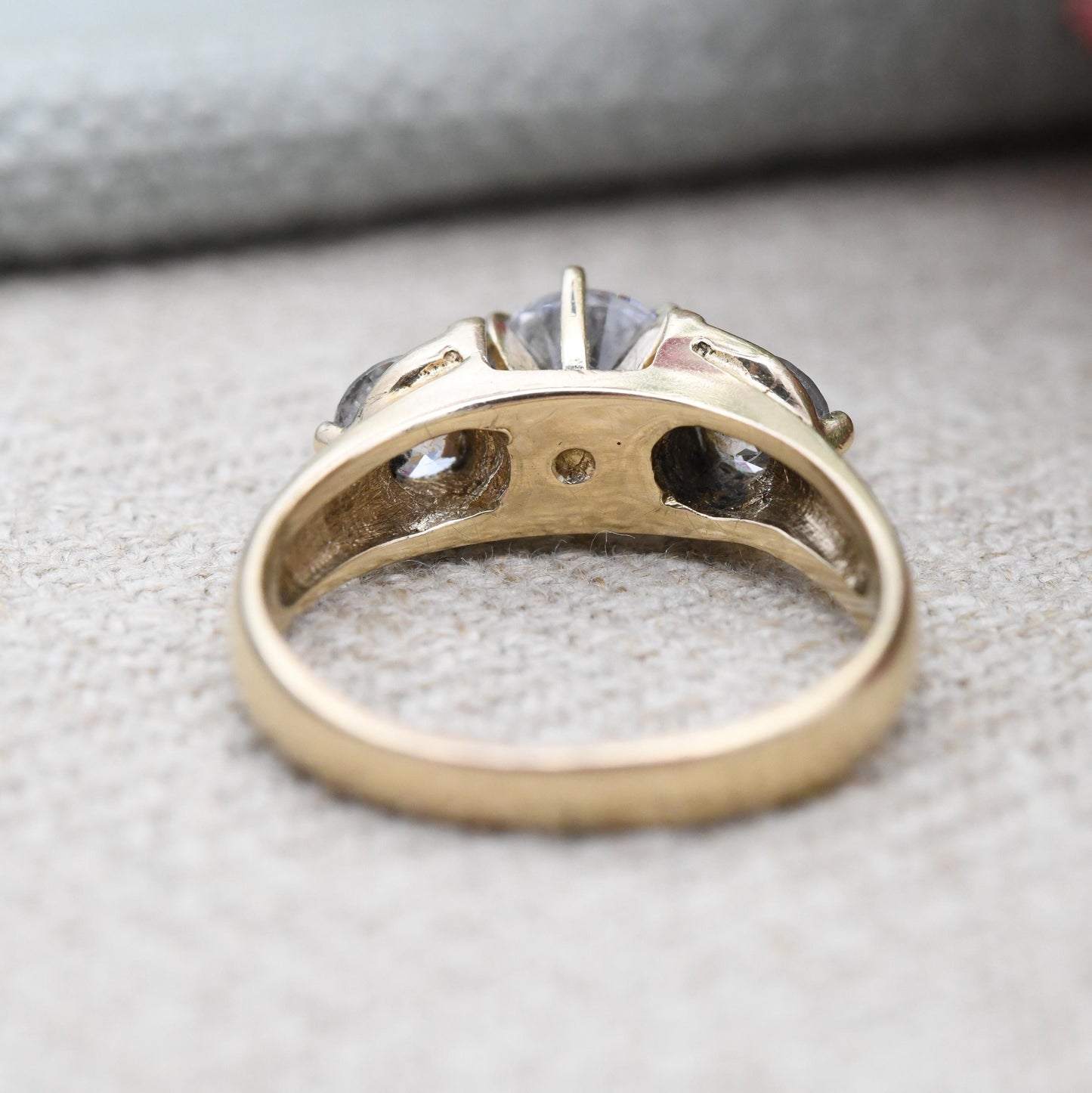 Vintage 9ct Gold CZ Three Stone Ring - Large Sparkly Clear Stone Trilogy Placeholder Engagement Ring | UK Size - K 1/2 | US Size - 5 1/2