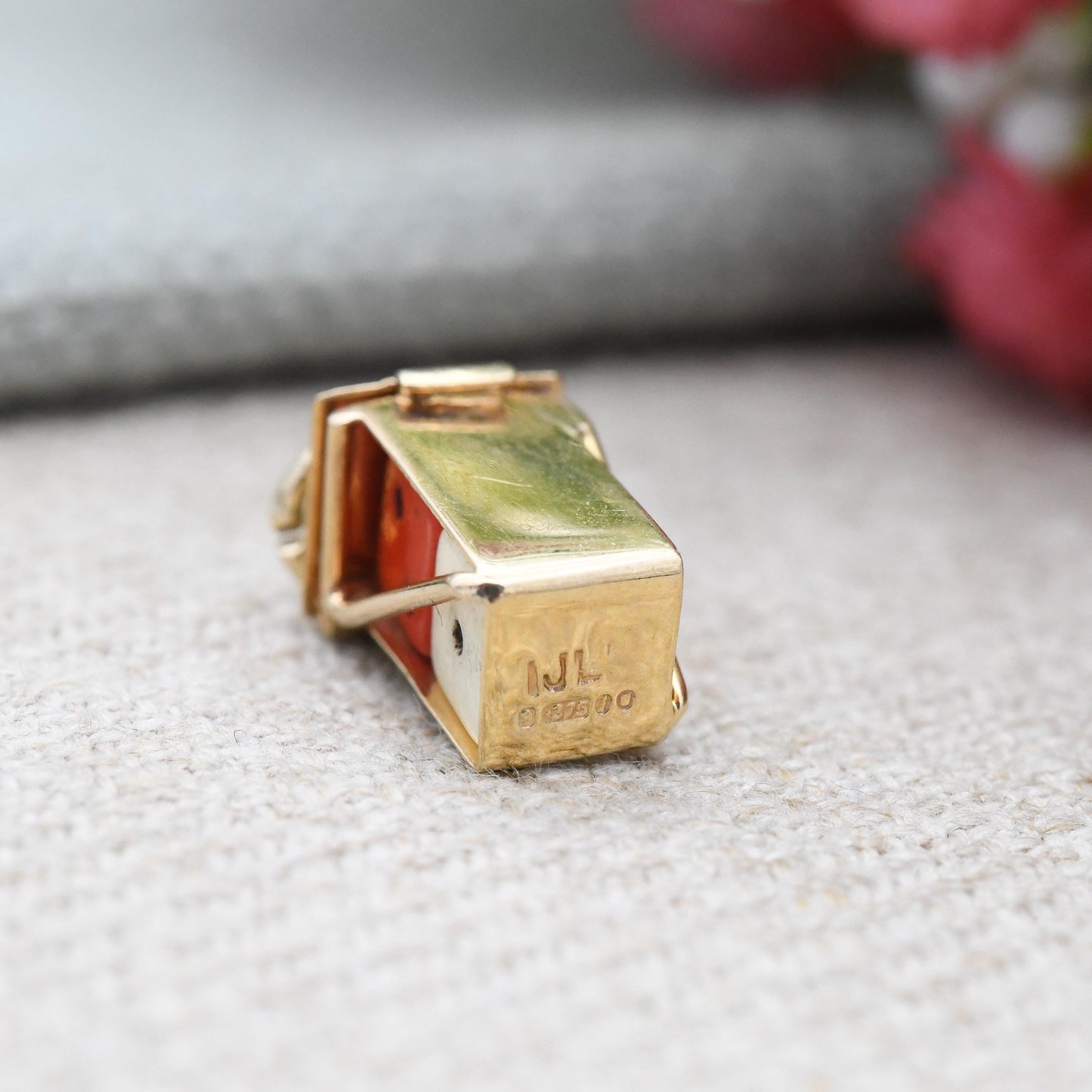 Vintage 9ct Gold Caged Dice Charm Pendant 1964 - Opening Lucky Dice | Die Pair Red and White | Gift for Charm Collection | Good Luck Charm
