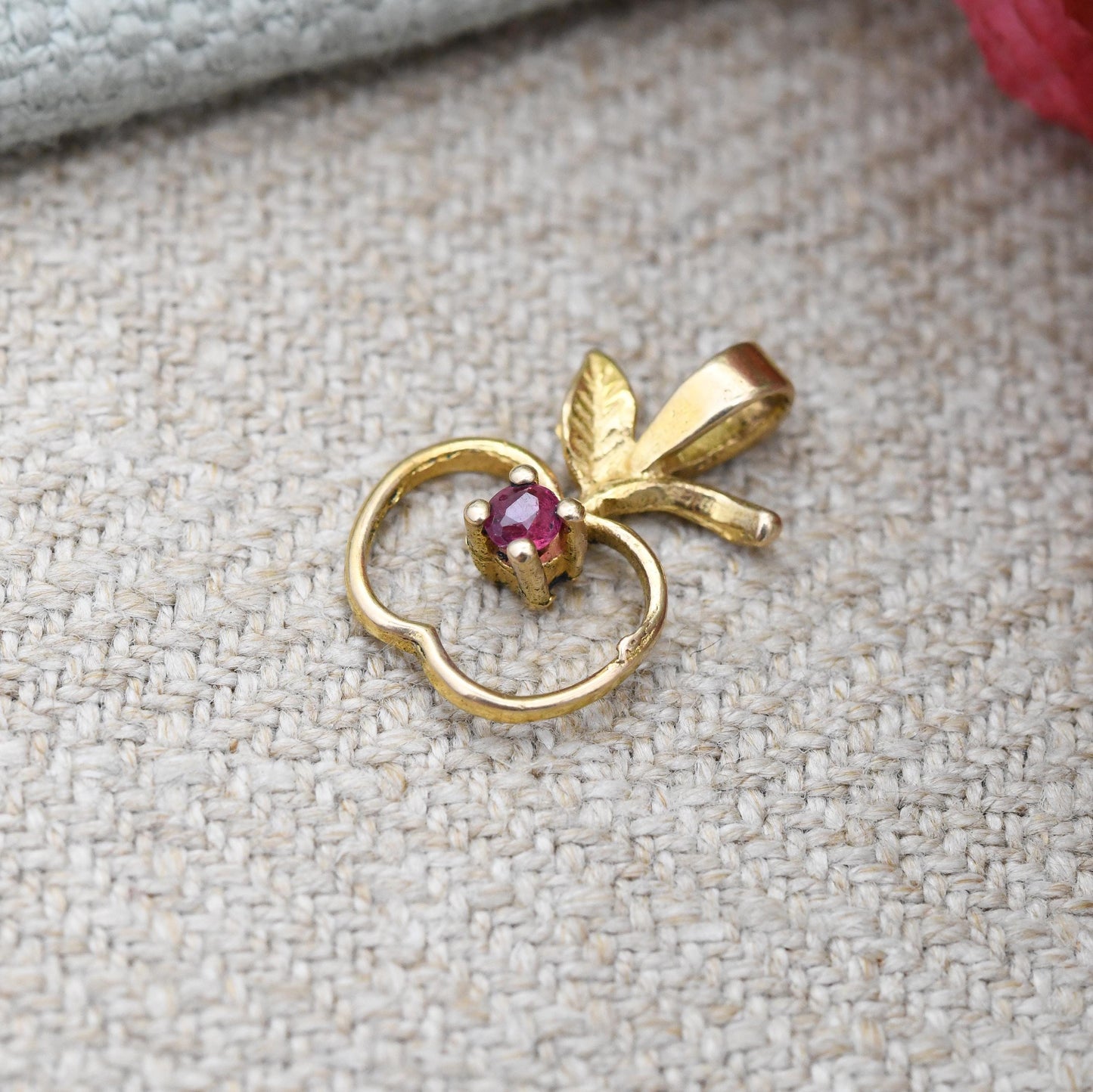 Vintage 9ct Gold Ruby Apple Pendant 1982 - Solid Gold Miniature Openwork Fruit Leaves Charm for Necklace Stack | Pretty Gift for Her