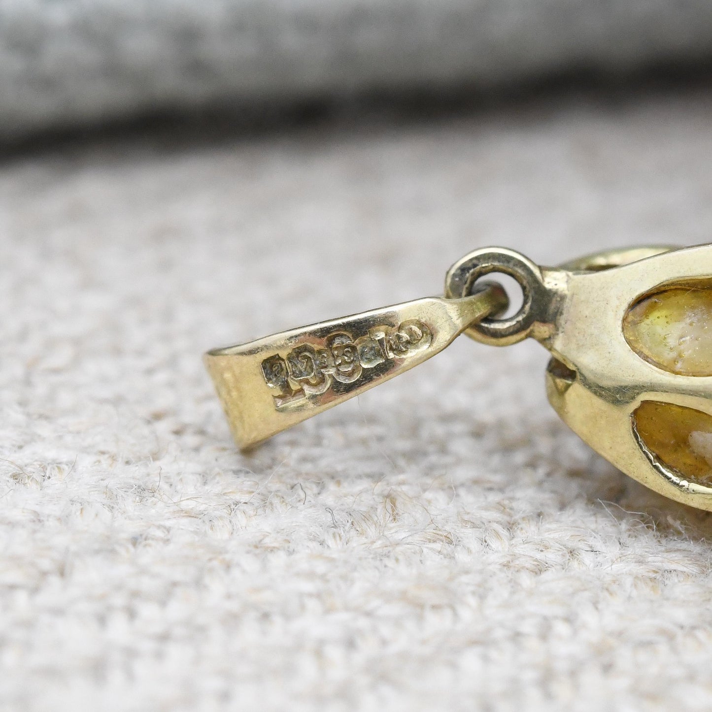 Vintage 9ct Gold Baroque Pearl Pendant 1985 with a Single Diamond - White Cultured Pearl Charm for Necklace Stack | Long Pearl Drop