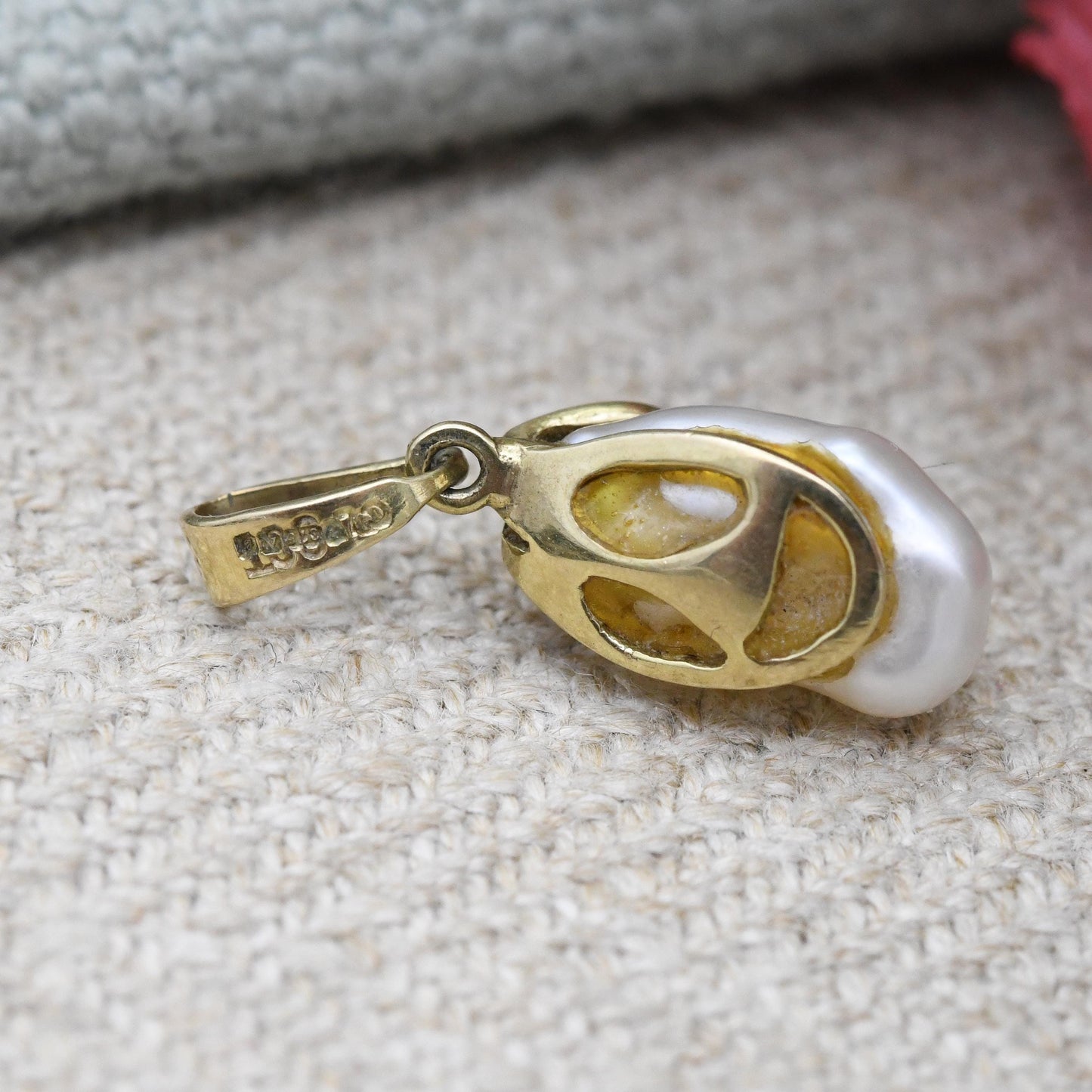 Vintage 9ct Gold Baroque Pearl Pendant 1985 with a Single Diamond - White Cultured Pearl Charm for Necklace Stack | Long Pearl Drop