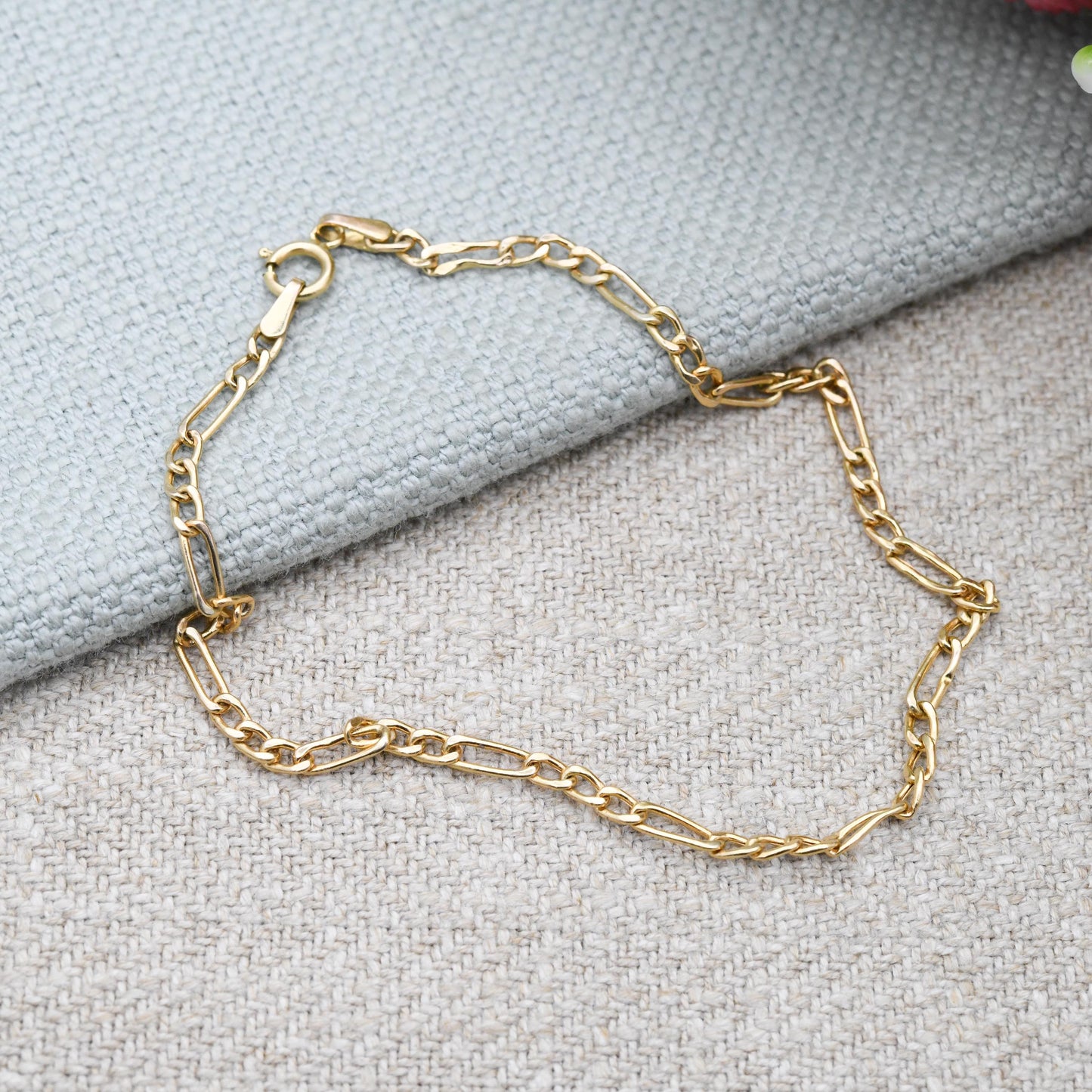 Vintage 9ct Gold Square Figaro Link Chain Bracelet - Solid Yellow Gold Jewellery Gift for Her Small Flat Link Everyday Bracelet | 18cm Long