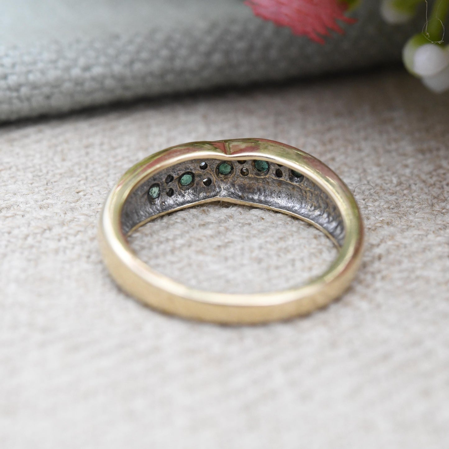 Vintage 9ct Gold Emerald and Diamond Crossover Ring 1993 - Pretty Green and Clear Gemstone Twisted Band Ring | UK Size - N | US Size - 6 3/4