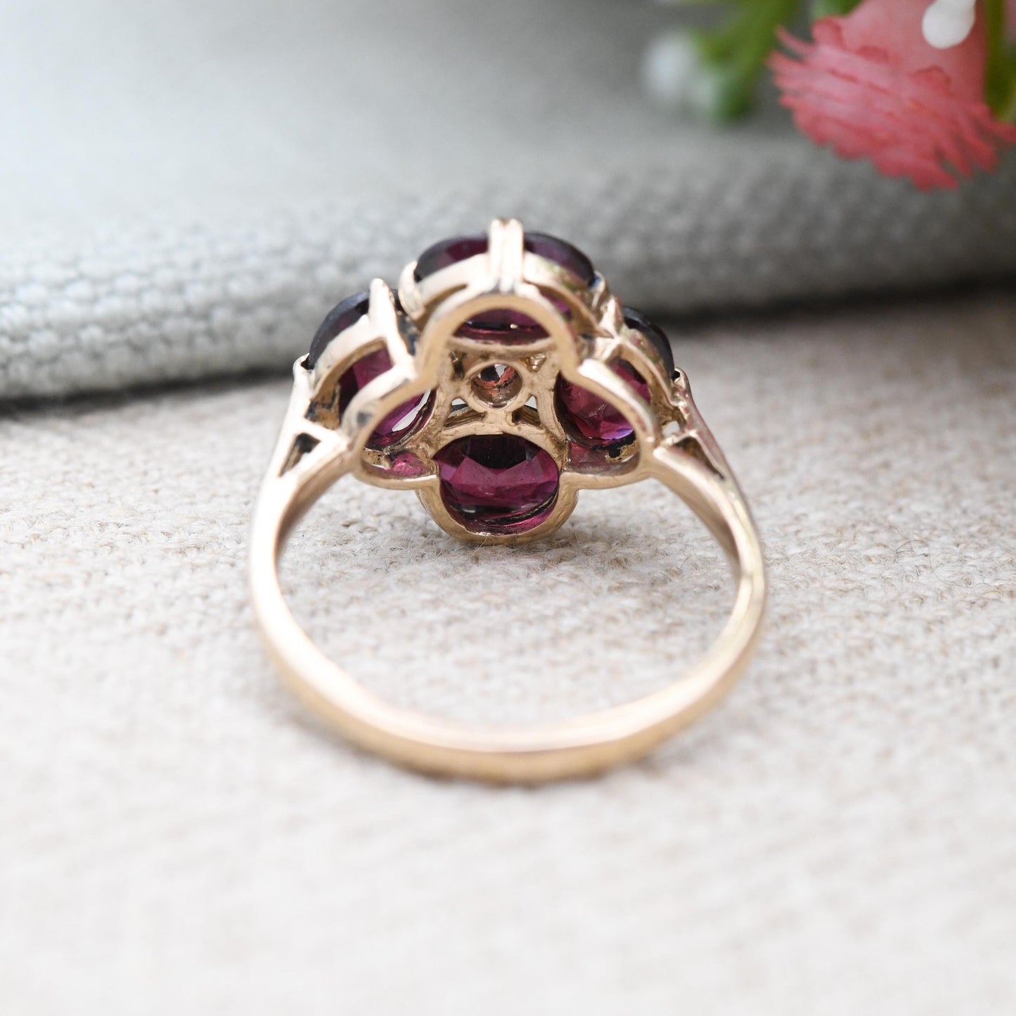 Vintage 9ct Gold Garnet Flower Ring 1990 - Large Floral Shape Cocktail Statement Red Gemstone | January Birthstone | UK Size - M US Size - 6