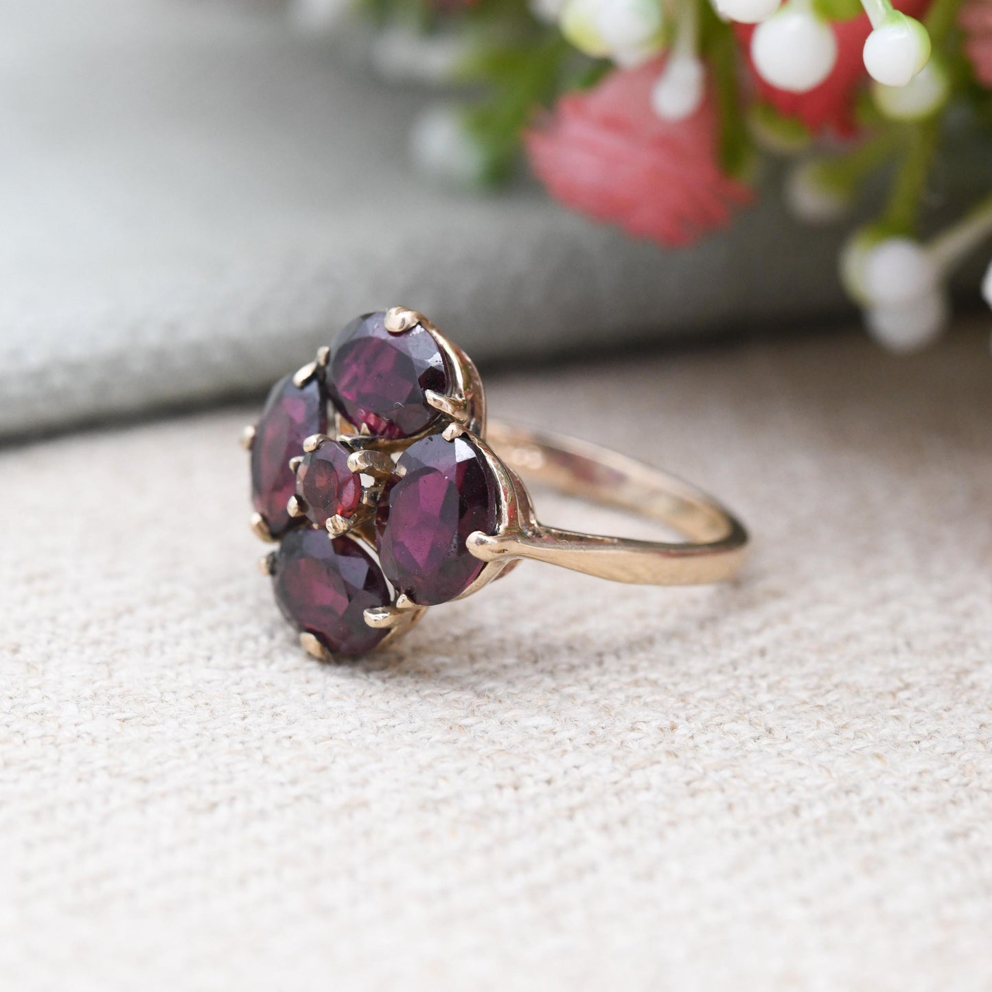 Vintage 9ct Gold Garnet Flower Ring 1990 - Large Floral Shape Cocktail Statement Red Gemstone | January Birthstone | UK Size - M US Size - 6