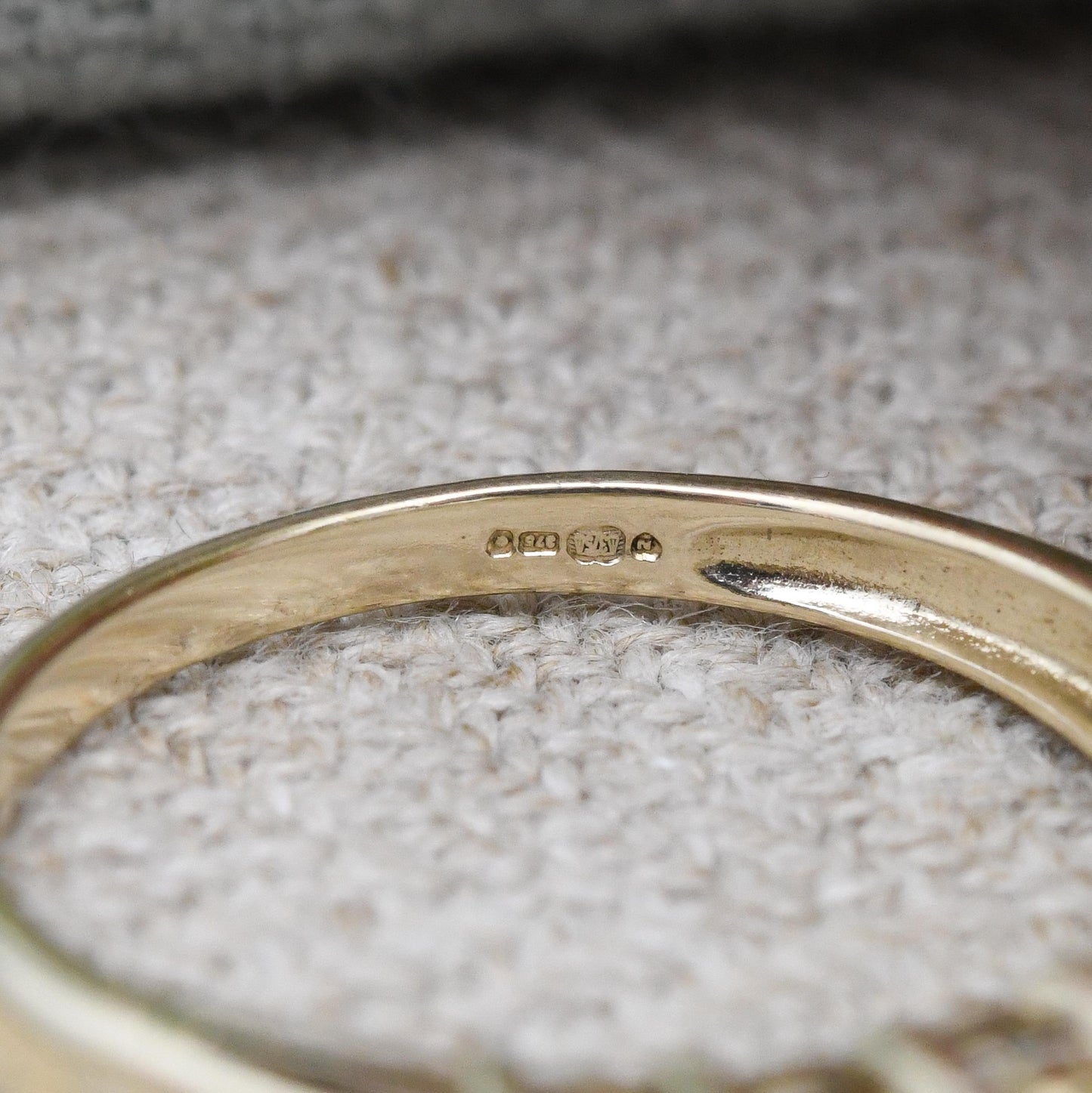 Vintage 9ct Gold Peridot Five Stone Ring - 5 Stone Stacking Ring Half Eternity | Green Gemstone Jewellery Gift | UK Size - N US Size - 6 3/4