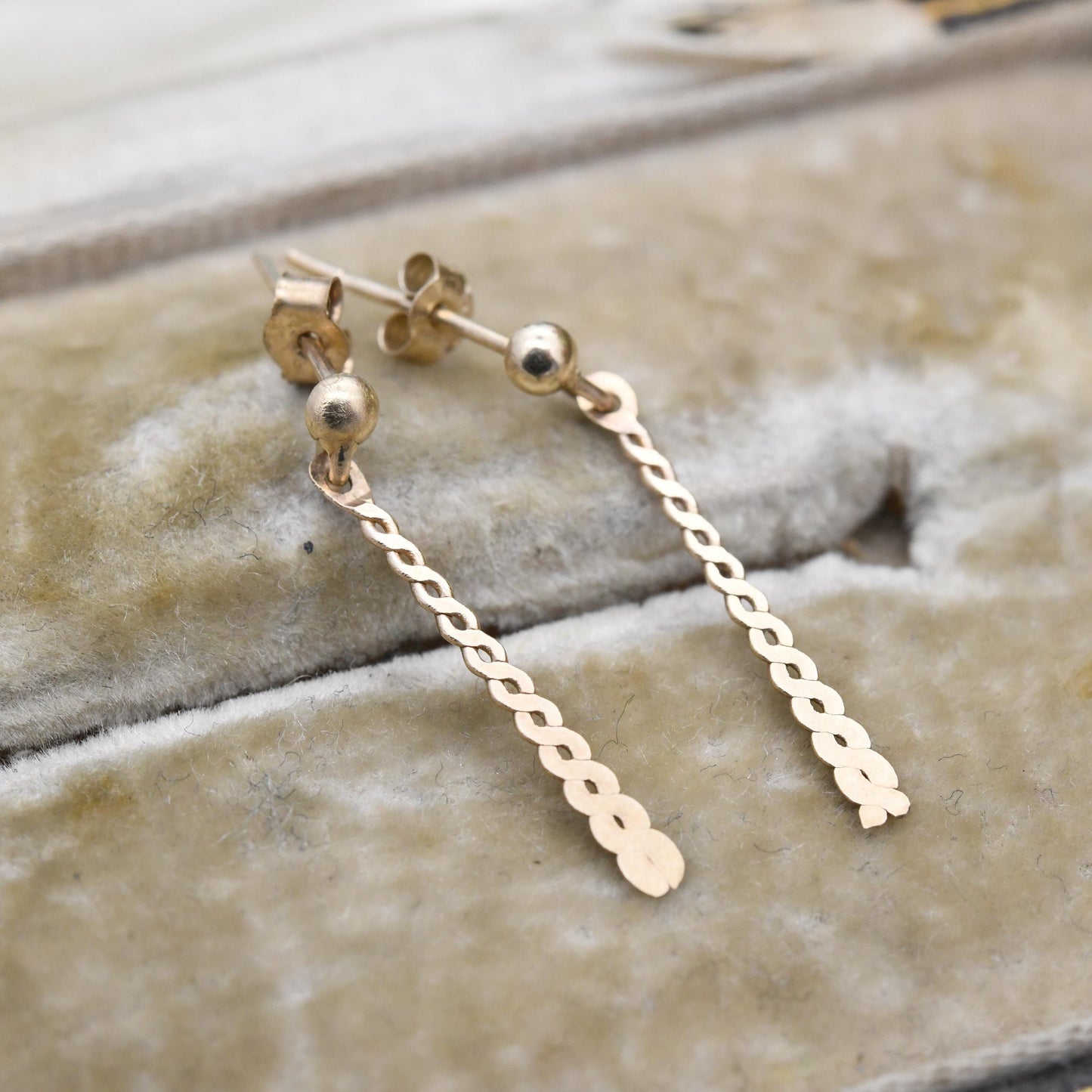 Vintage 9ct Gold Twisted Drop Earrings - Pretty Light Gold Stud Dangle Earrings with Butterfly Backs | Celtic Knot