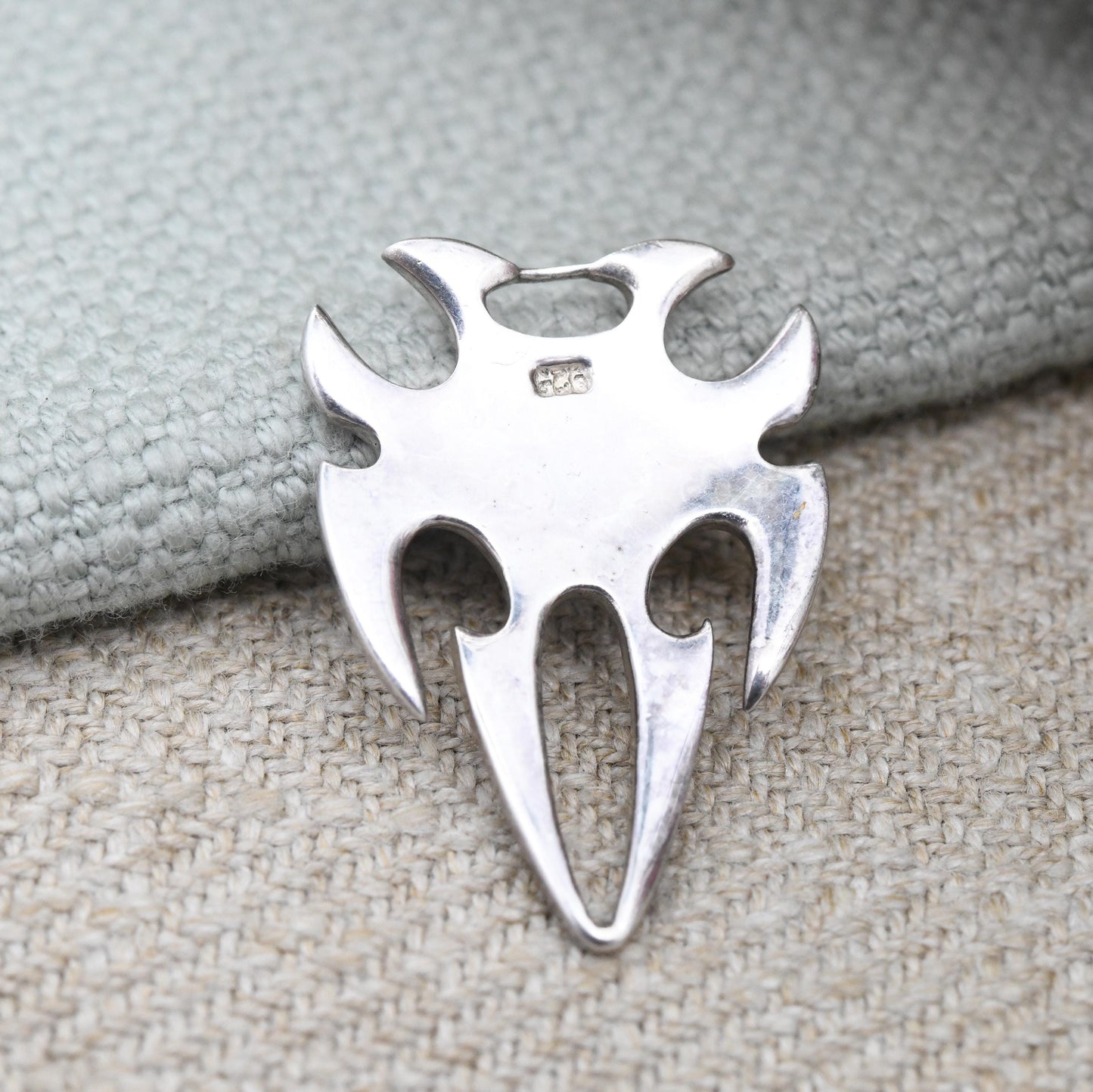Vintage Sterling Silver Stylised Gothic Pendant - Bold Graphic Shape Pointed Design | Unisex Vampiric Gothic Talisman Style