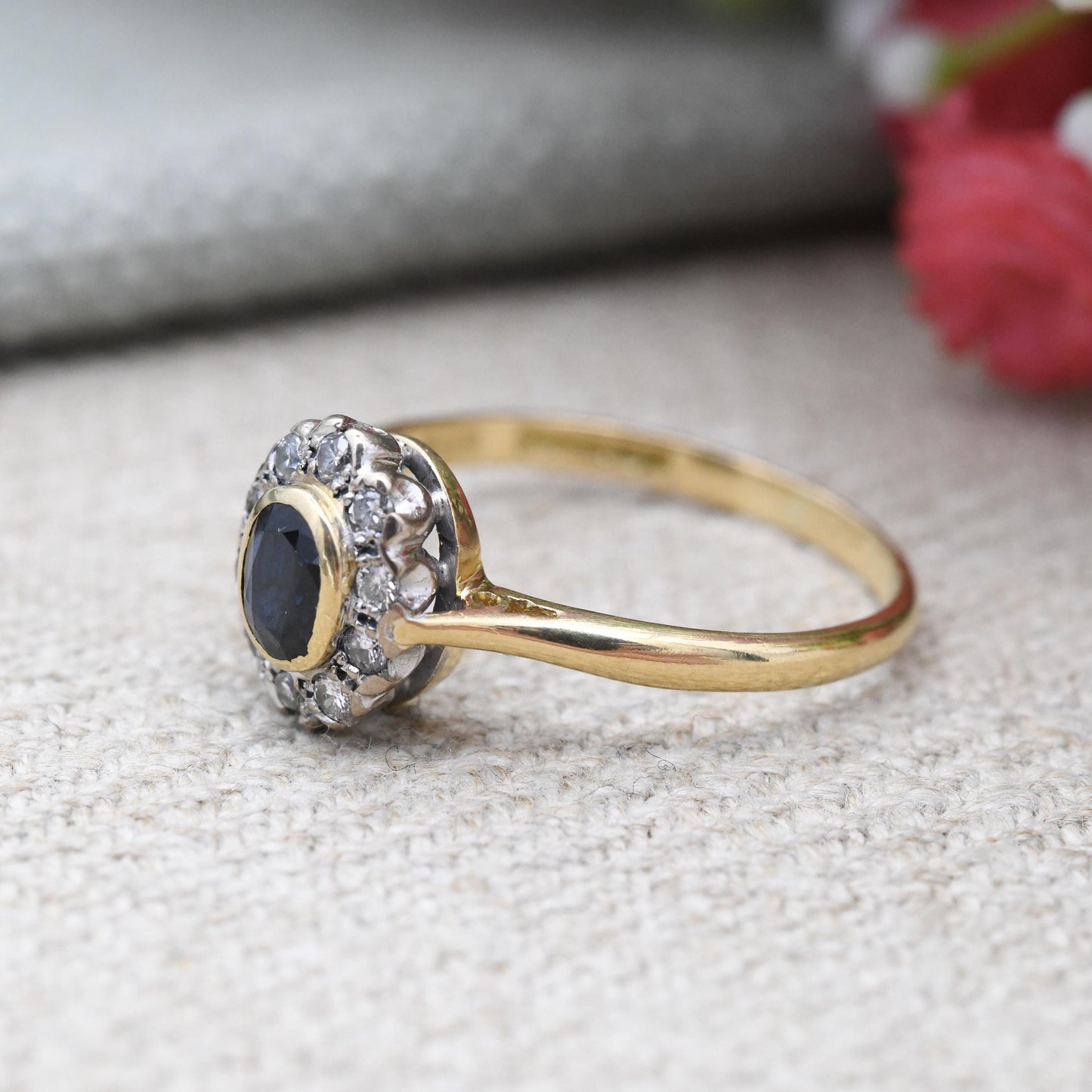 Vintage 18ct Gold Sapphire and Diamond Halo Ring 1986 - Mid-Century Engagement Ring | Oval Blue White Stone | UK Size - M | US Size - 6