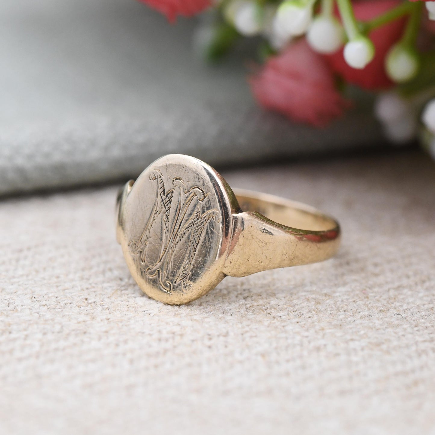Antique 9ct Gold Signet Ring 1926 Engraved Initial Monogram IM by Henry Griffith - Yellow Gold Jewellery for Him | UK Size - S | US Size - 9