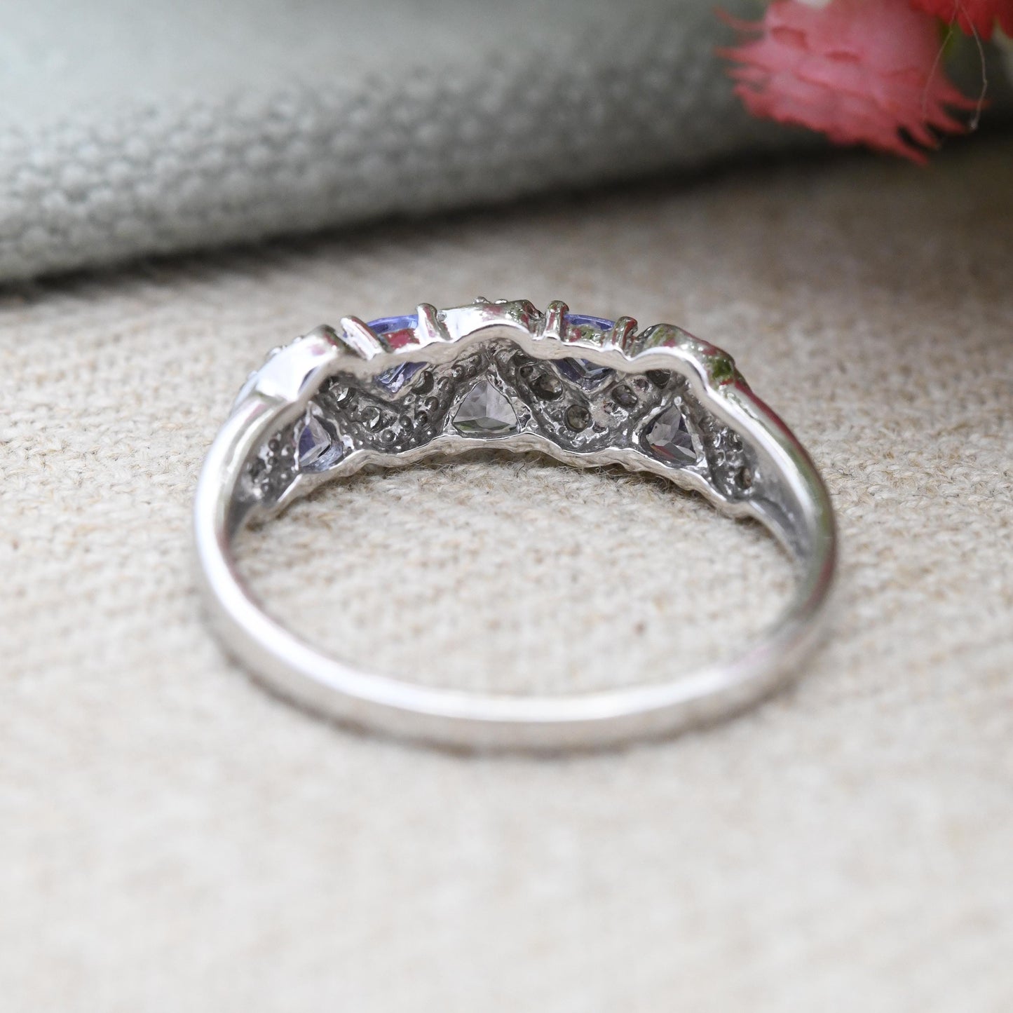 9ct White Gold Tanzanite and Diamond Ring 2005 - QVC Gemstone Jewellery Pretty Sparkly Gift for Her | UK Size - U 1/2 | US Size - 10 1/4