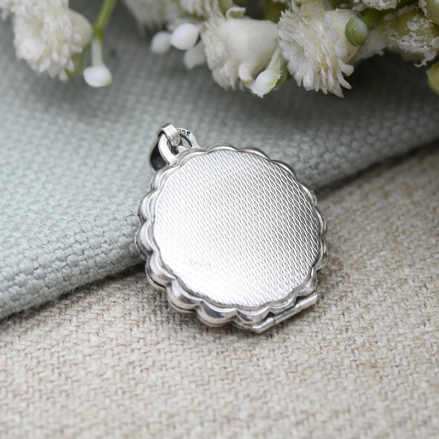 Vintage K&L Sterling Silver Locket Pendant with Mother of Peal Flower Design Kordes and Lichtenfels - Round Locket Charm for Necklace Stack