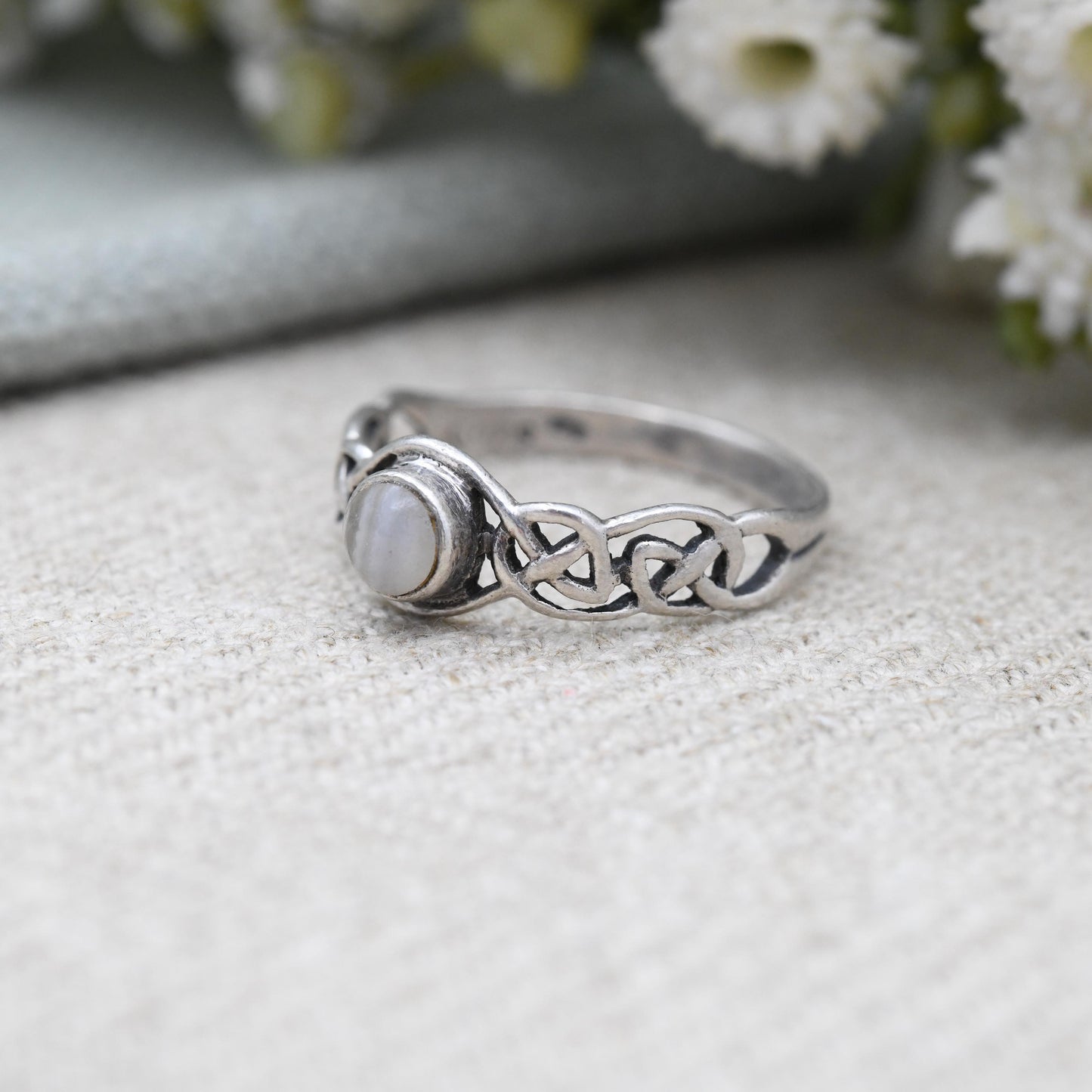 Vintage Sterling Silver Celtic Ring by Sea Gems - Contemporary Minimal Knot Design with Cabochon Gemstone | UK Size - N 1/2 | US Size - 7