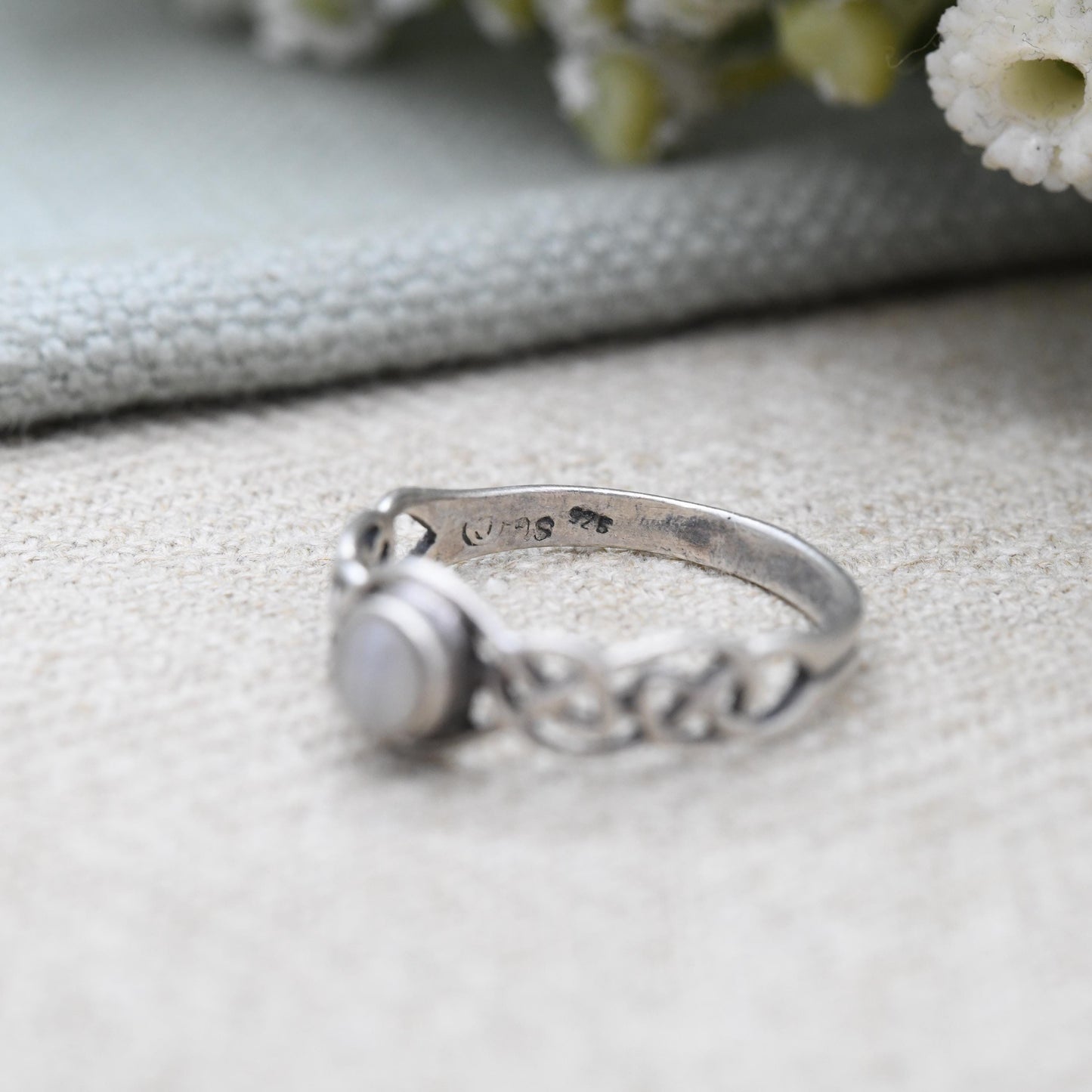Vintage Sterling Silver Celtic Ring by Sea Gems - Contemporary Minimal Knot Design with Cabochon Gemstone | UK Size - N 1/2 | US Size - 7