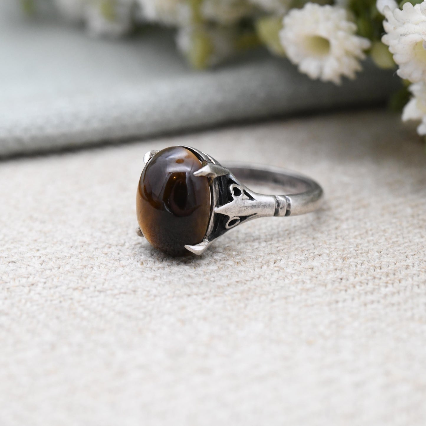 Vintage Sterling Silver Tiger's Eye Ring c. 1970s - Mid-Century Statement Gemstone Jewellery | Oval Cabochon | UK Size - K | US Size - 5 1/4