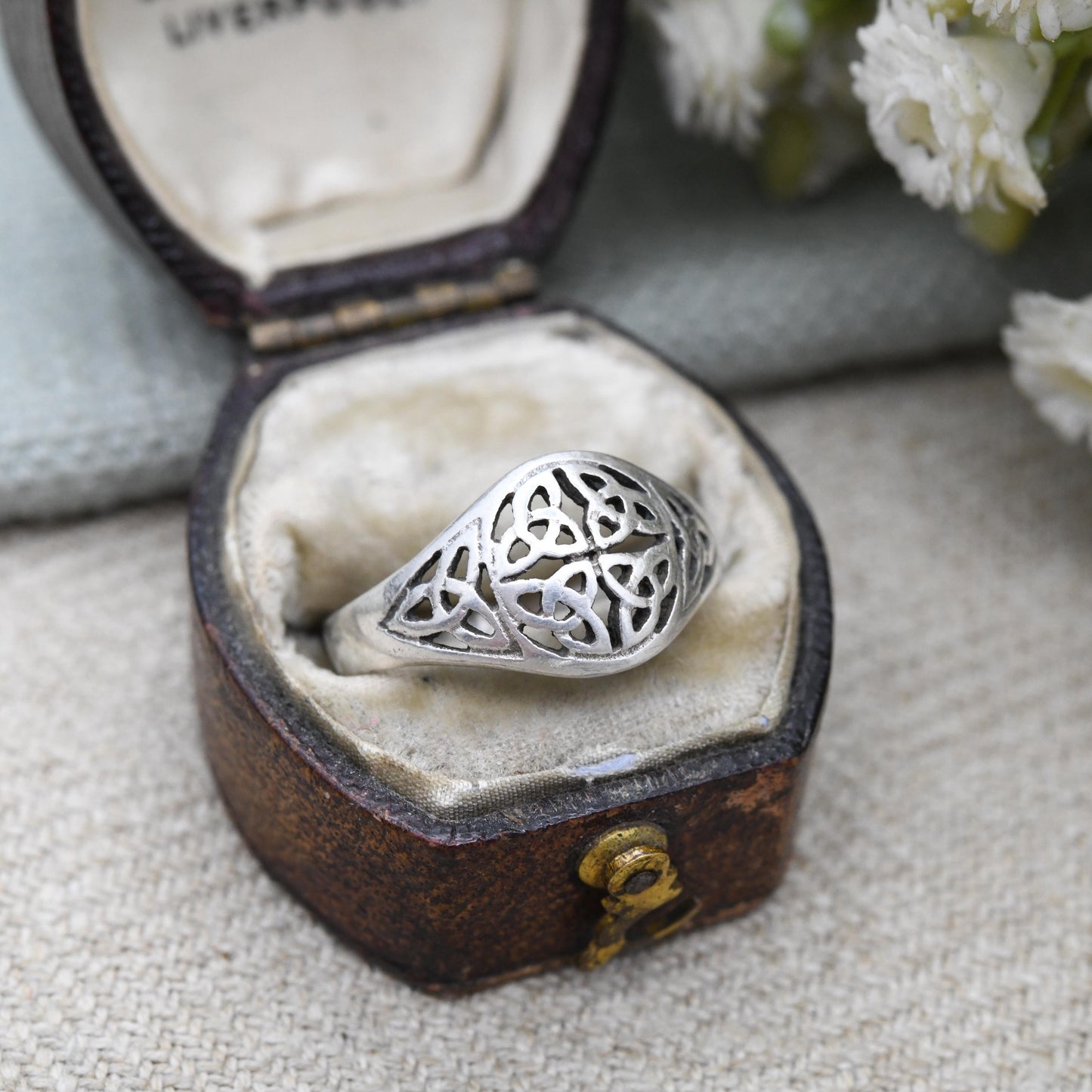 Vintage Sterling Silver Celtic Knot Ring - Everyday Minimal Solid Silver | Unisex Openwork Design Jewellery | UK Size - O | US Size - 7 1/4