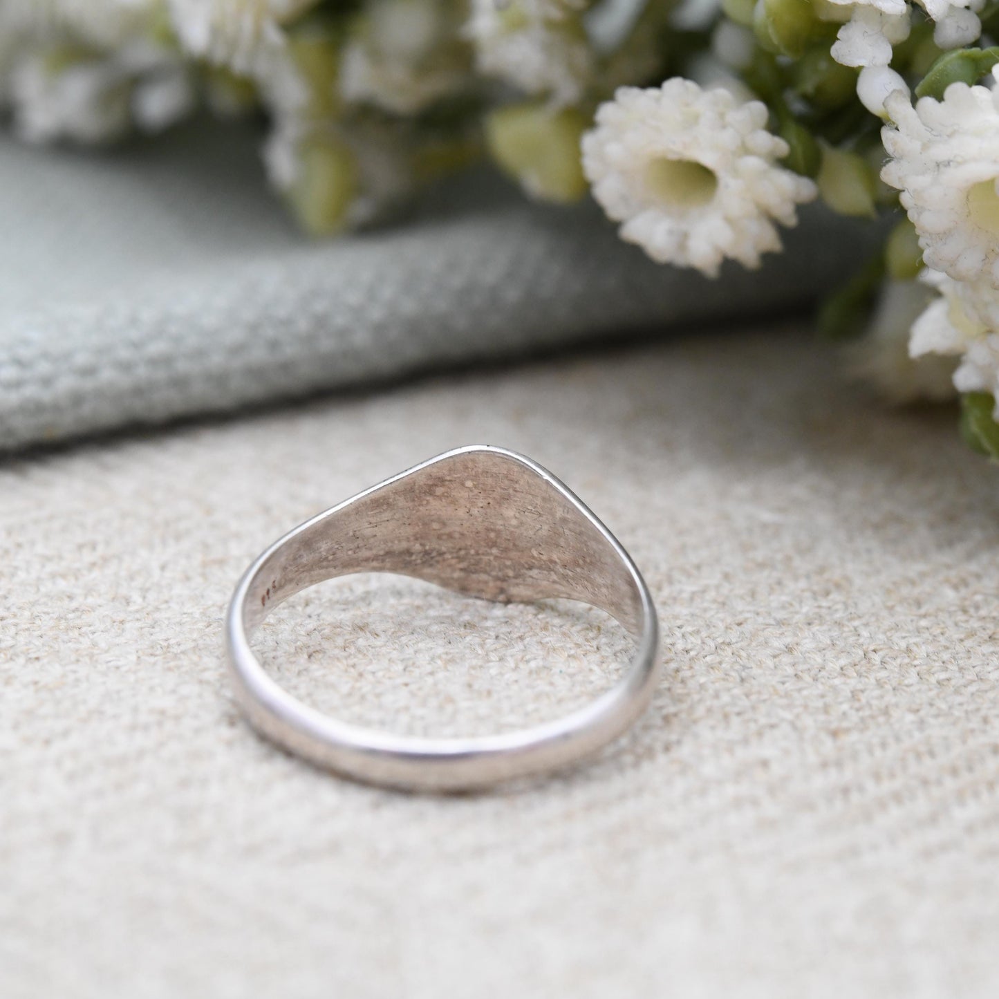 Vintage Sterling Silver Signet Ring Minimal Design - Mid-Century Small Unisex Ring | Everyday Pinkie Ring | UK Size - M | US Size - 6