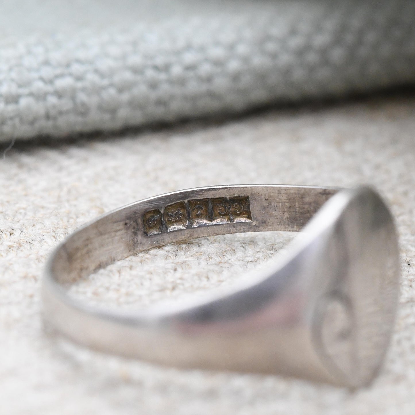 Vintage Sterling Silver Signet Ring 1977 - Mid-Century Unisex Ring Engraved Pattern | Everyday Silver Ring | UK Size - Q | US Size - 8