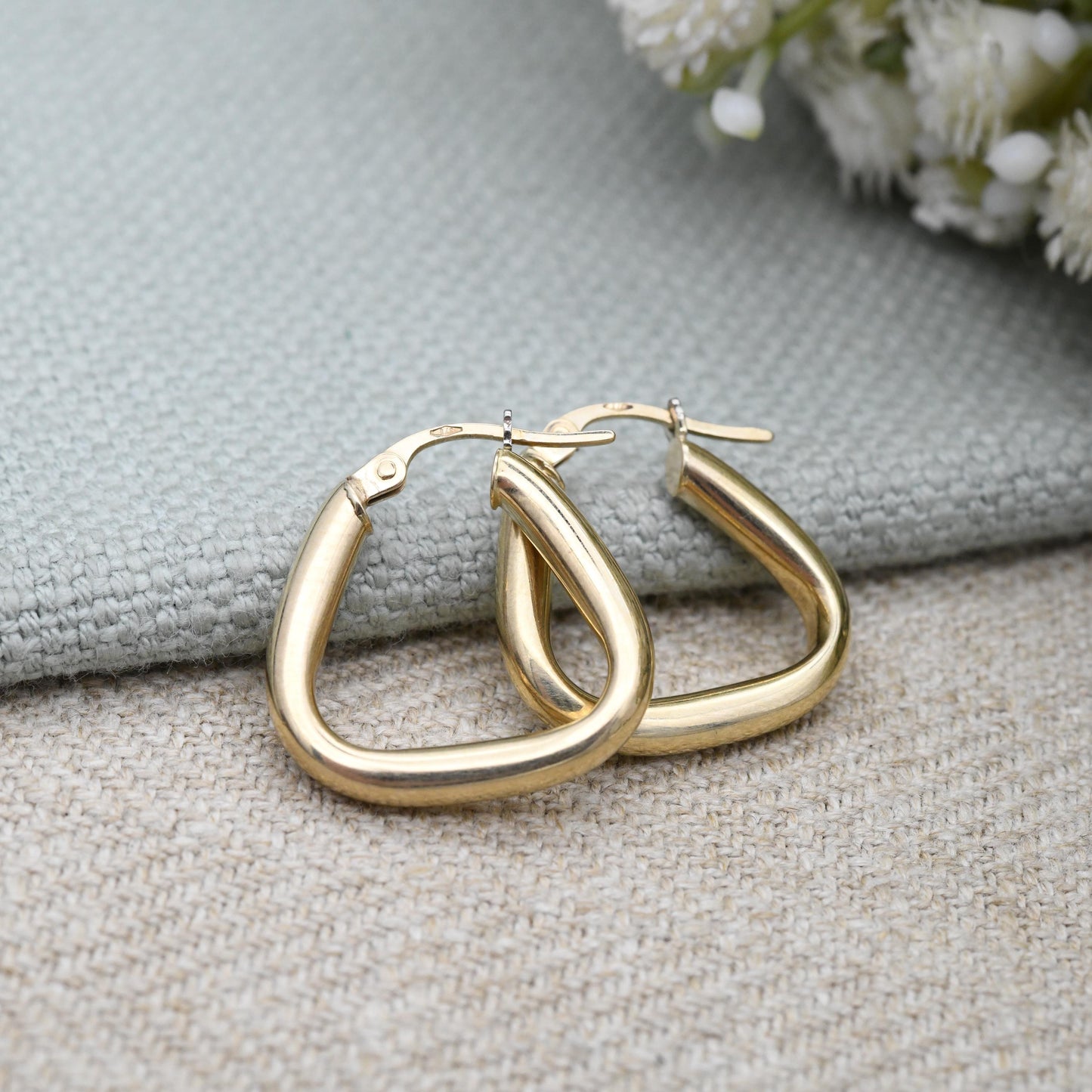 Vintage 9ct Gold Handbag Hoop Earrings c. 2000 Creole Style - Rounded Triangle Hollow Hoops | Minimal Everyday Plain Hoops Chunky