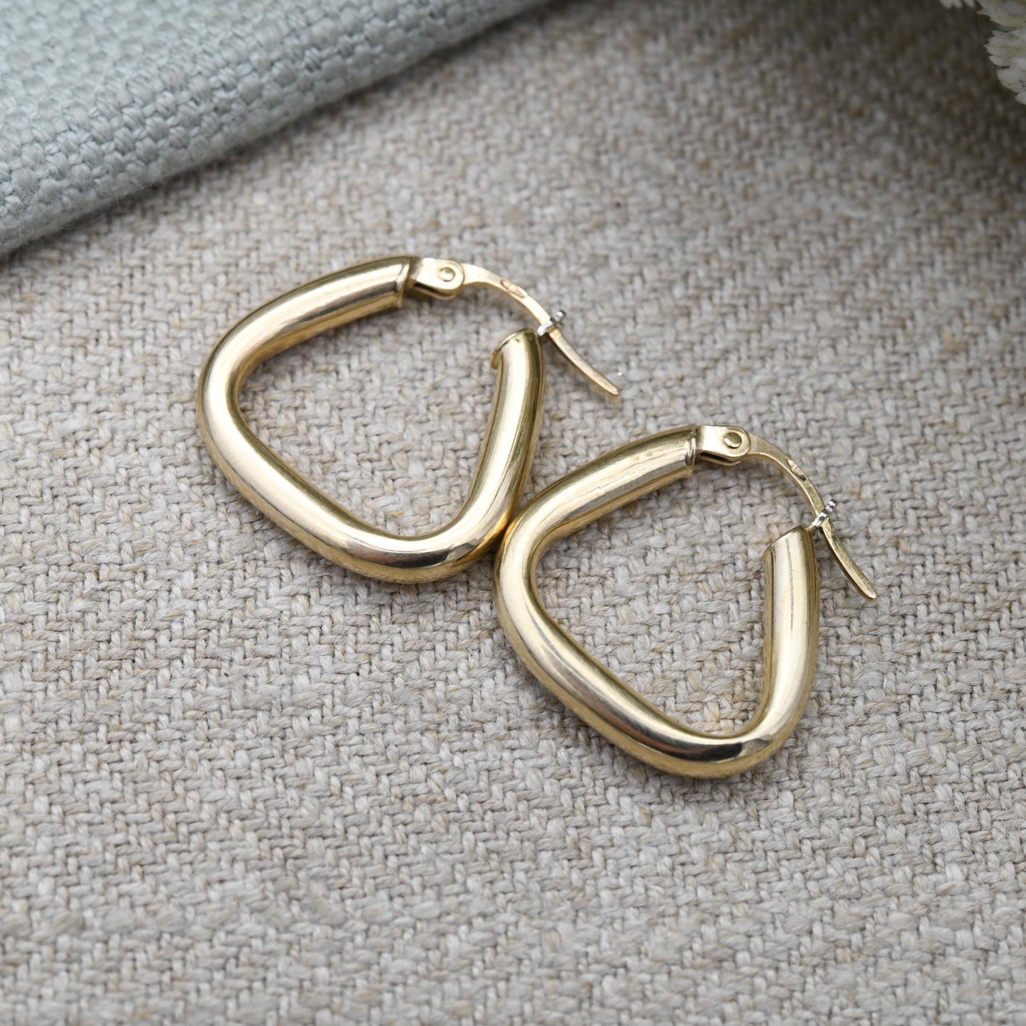 Vintage 9ct Gold Handbag Hoop Earrings c. 2000 Creole Style - Rounded Triangle Hollow Hoops | Minimal Everyday Plain Hoops Chunky