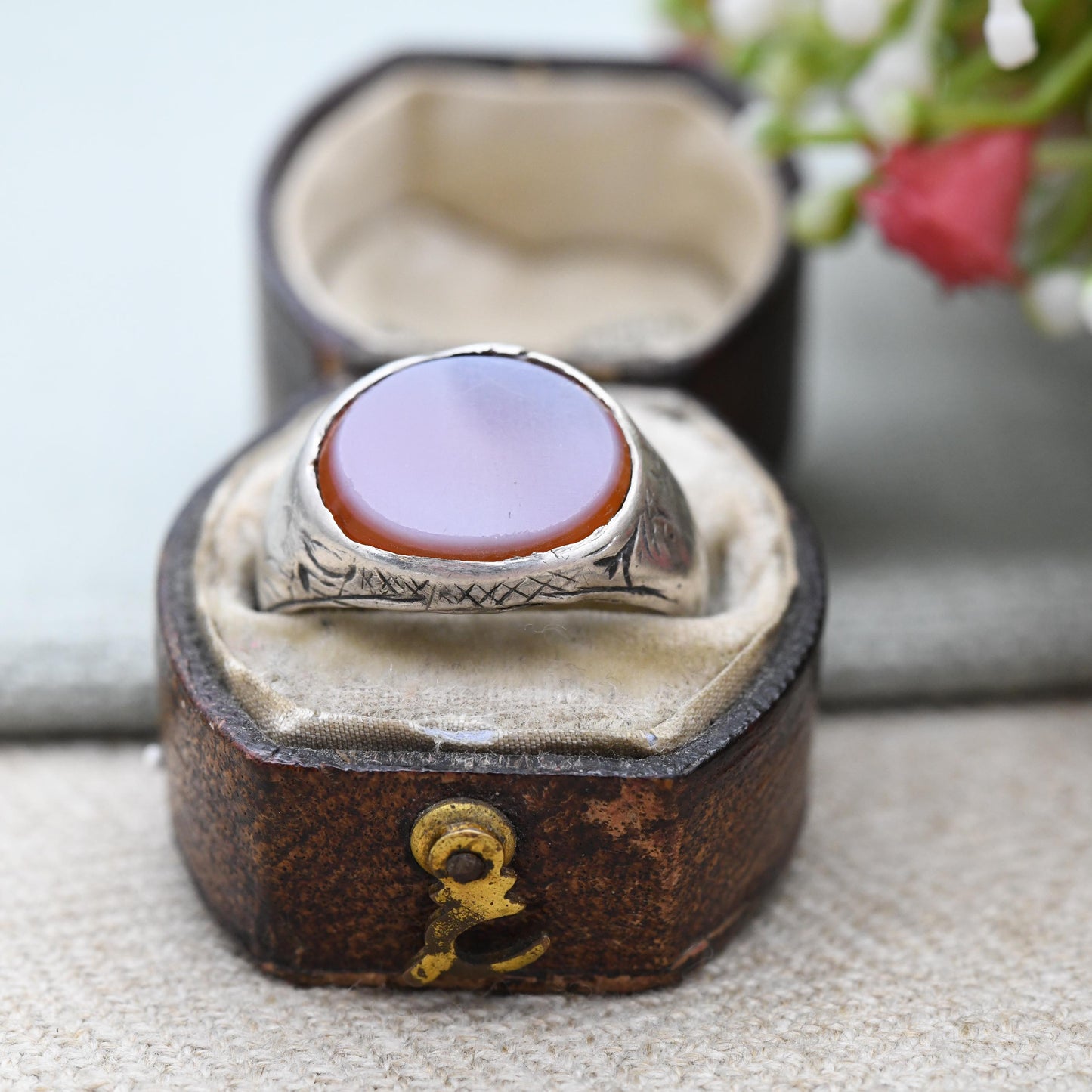 Antique Silver Sardonyx Signet Ring - Hand Engraved Design Unisex Chunky Silver Jewellery Small Pinkie | UK Size - K 1/2 | US Size - 5 1/2