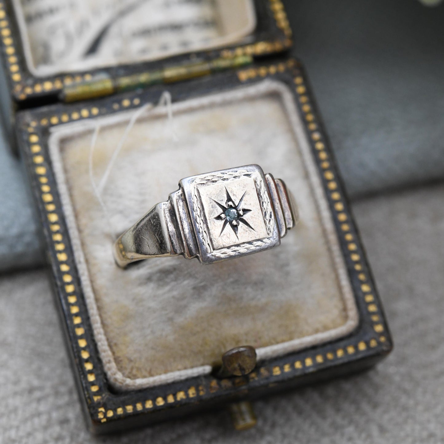 Vintage 9ct Gold Plated Sterling Silver Signet Ring with Star Set Stone - Engraved Design Unisex Pinkie | UK Size - N 1/2 | US Size - 6 3/4