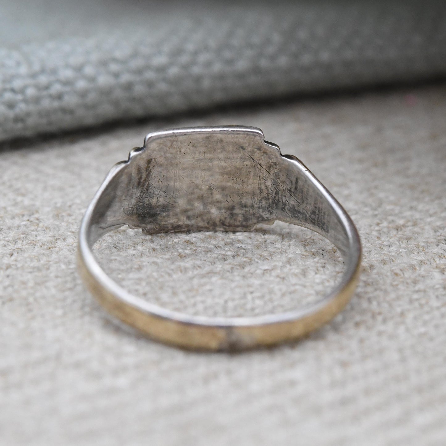 Vintage 9ct Gold Plated Sterling Silver Signet Ring with Star Set Stone - Engraved Design Unisex Pinkie | UK Size - N 1/2 | US Size - 6 3/4