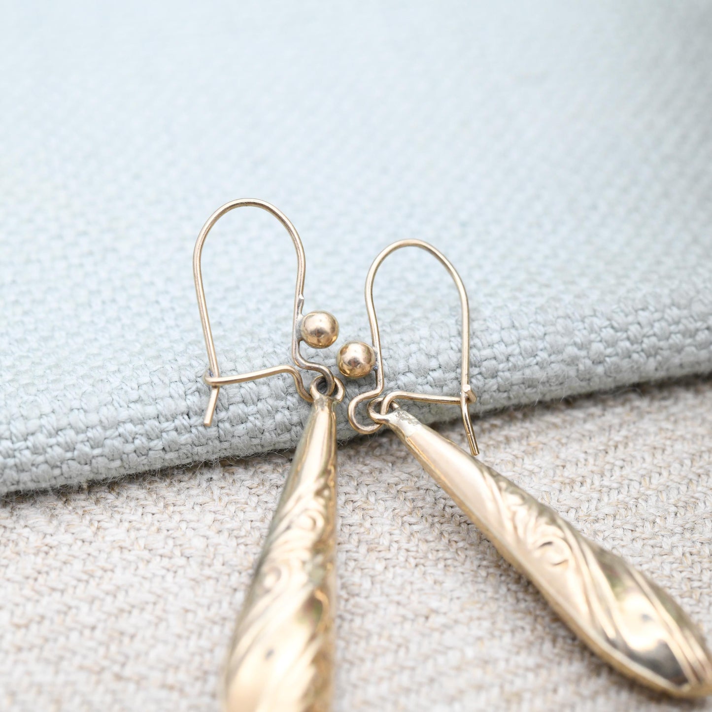Vintage 9ct Gold Embossed Scrolling Drop Earrings - Pretty Hollow Gold Dangle Earrings with Latch Backs | Mid-Century Design Jewellery c1980