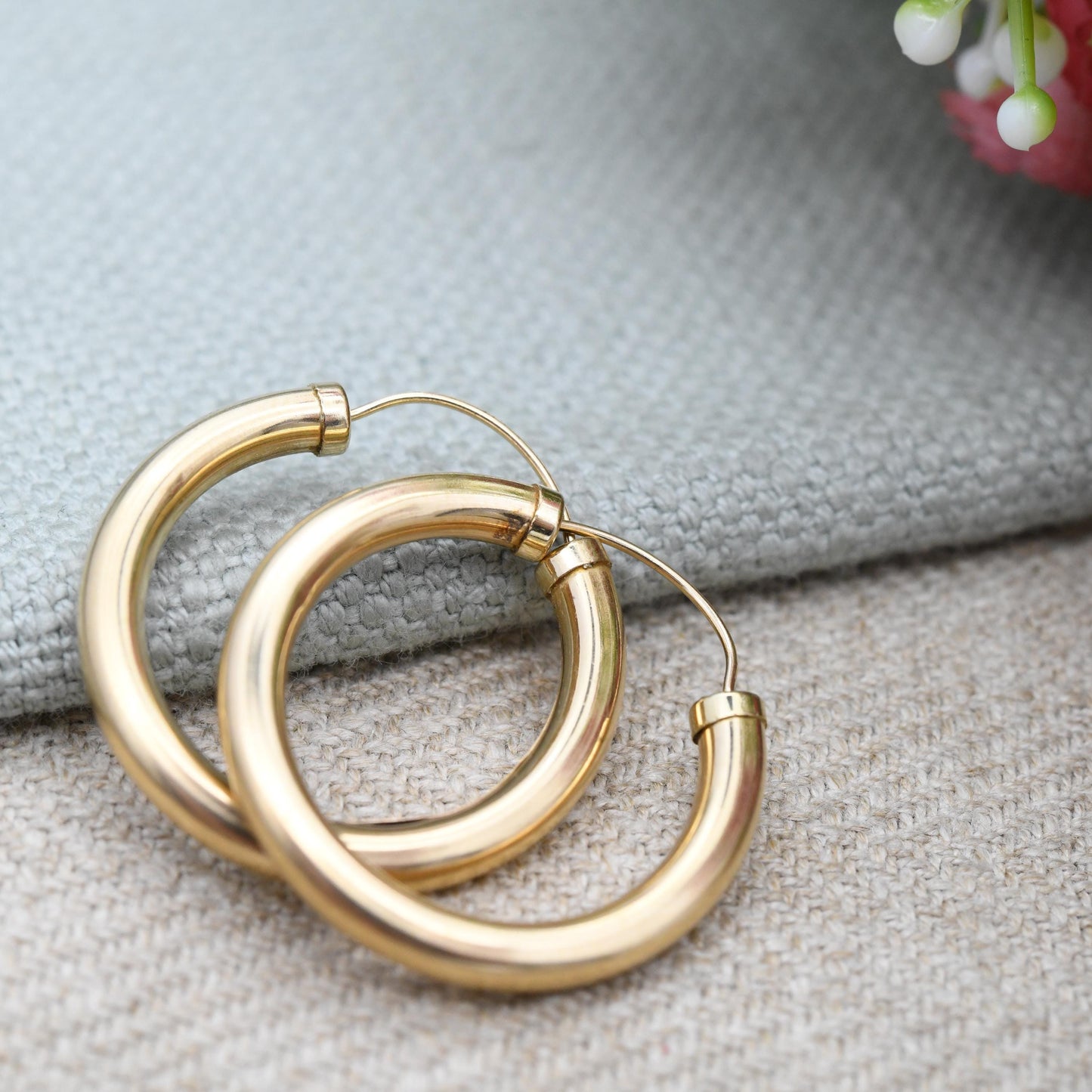 Vintage 9ct Gold Hoop Earrings 25mm Diameter - Yellow Gold Hollow Round Circle Hoops | Minimal Everyday Plain Work Hoops