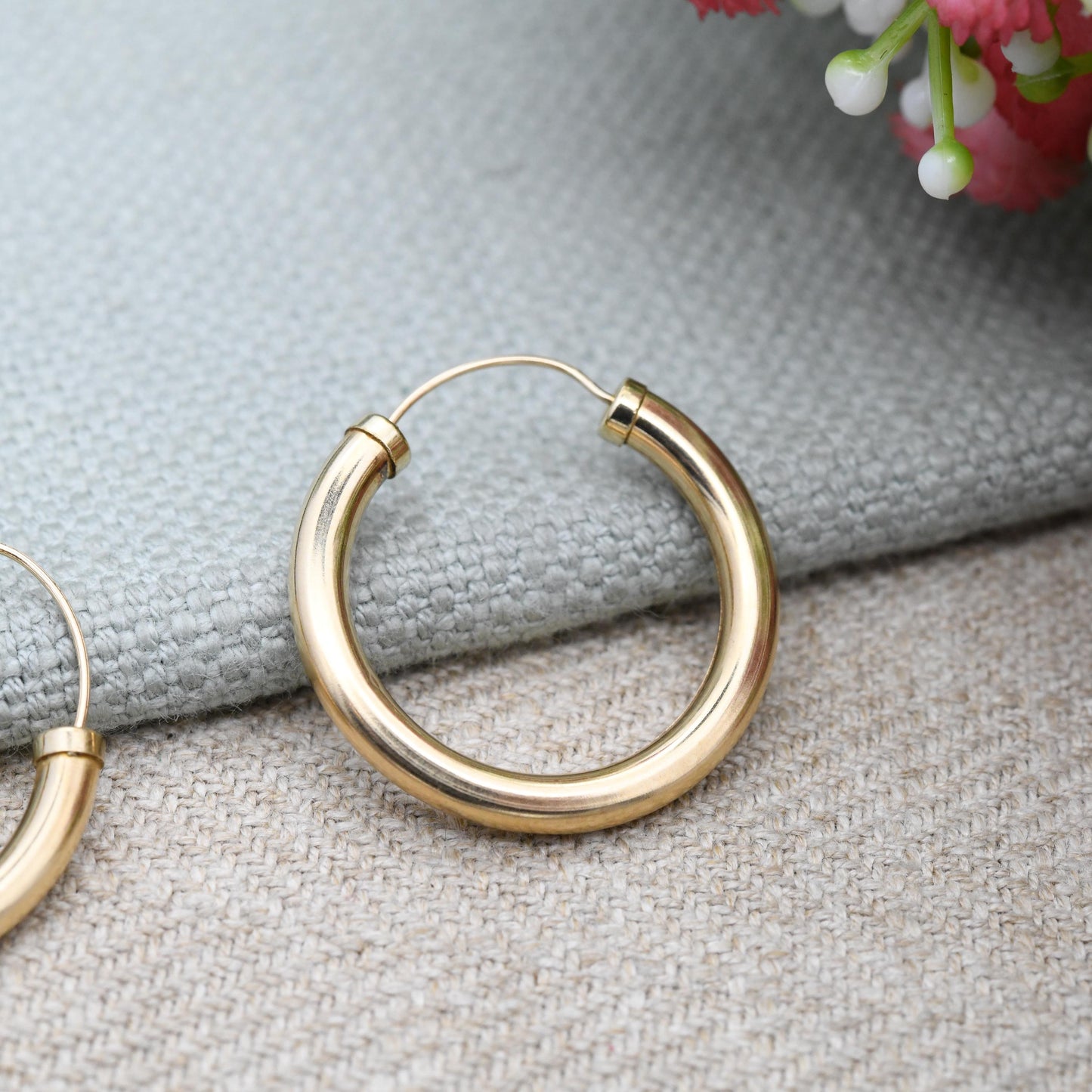 Vintage 9ct Gold Hoop Earrings 25mm Diameter - Yellow Gold Hollow Round Circle Hoops | Minimal Everyday Plain Work Hoops