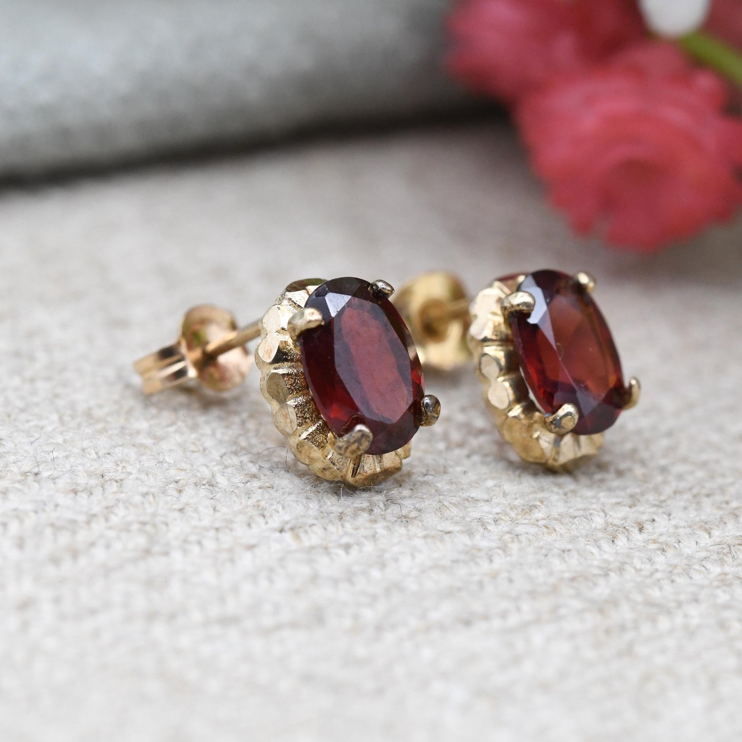 Vintage 9ct Gold Garnet Stud Earrings c. 1980s - Pretty Textured Yellow Gold Mounts | Faceted Red Gemstone | Butterfly Backs