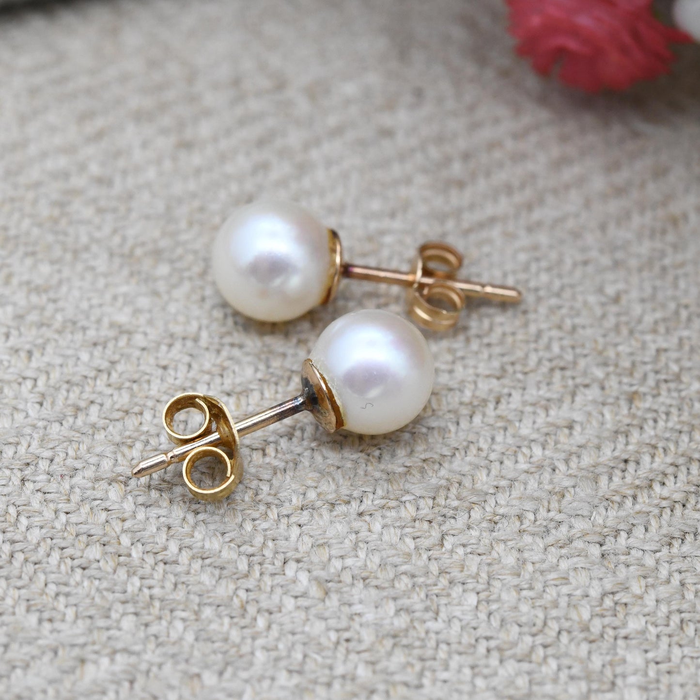 Vintage 9ct Gold Pearl Stud Earrings 7mm - Large Minimalist White Cultured Pearl Round Ball Earrings | Everyday Studs Jewellery for Her