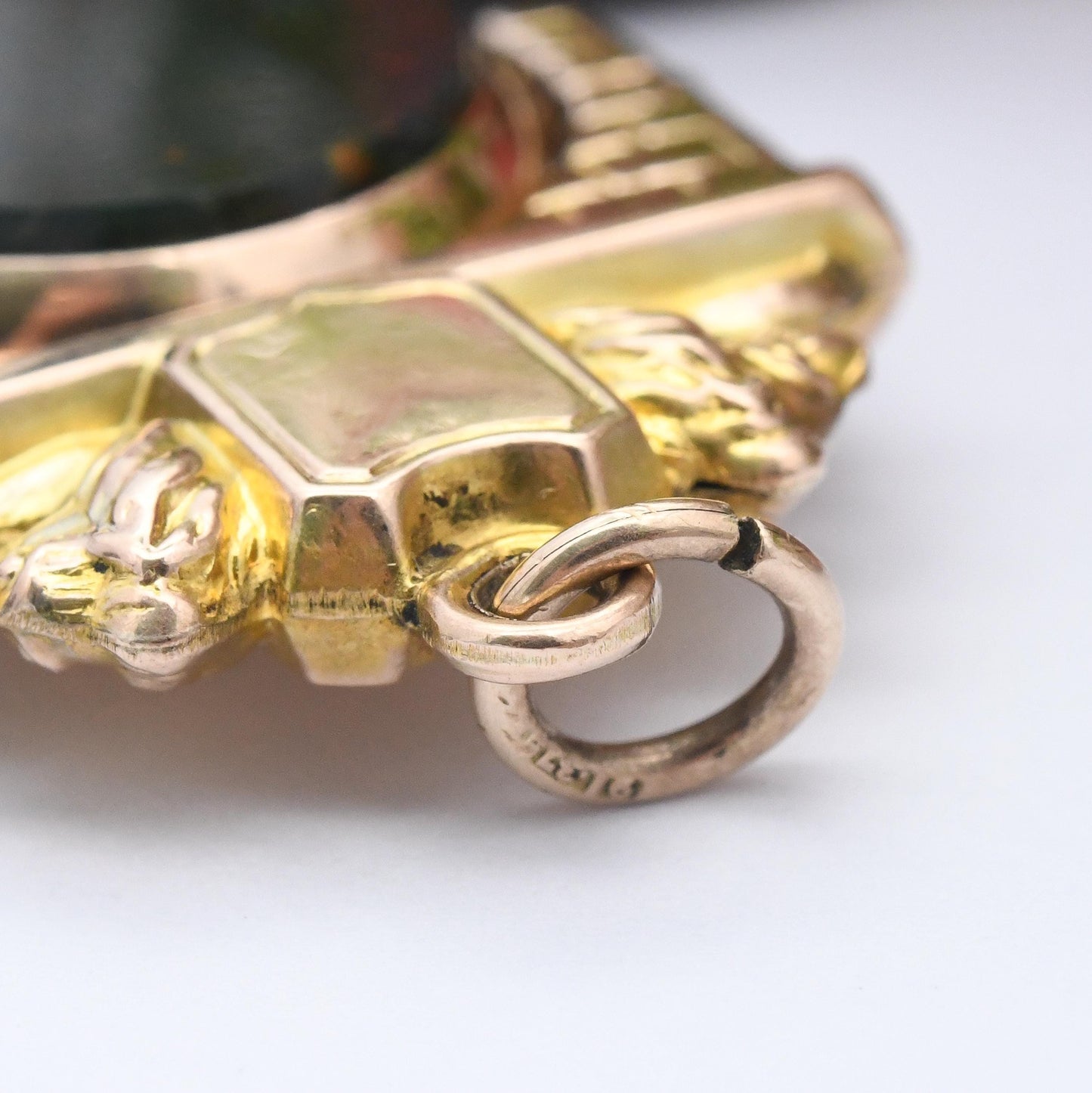Antique 9ct Gold Gemstone Spinner Fob Pendant with Lion Heads Shield 1900 - Victorian Carnelian and Bloodstone Watch Fob for Charm Necklace