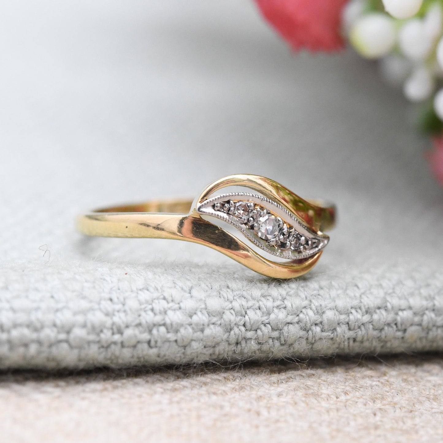 Vintage 18ct Gold and Platinum Diamond Ring Three Stone Twist - Pretty 20th Century Engagement Ring c 1930 | UK Size - O 1/2 US Size - 7 1/4