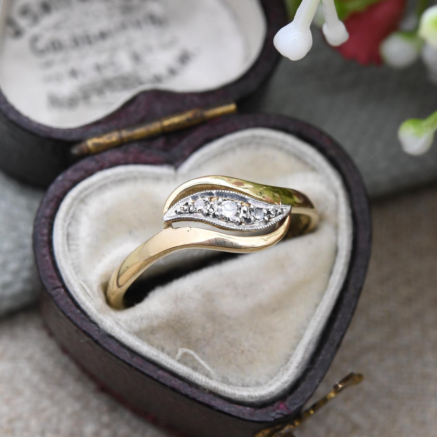 Vintage 18ct Gold and Platinum Diamond Ring Three Stone Twist - Pretty 20th Century Engagement Ring c 1930 | UK Size - O 1/2 US Size - 7 1/4