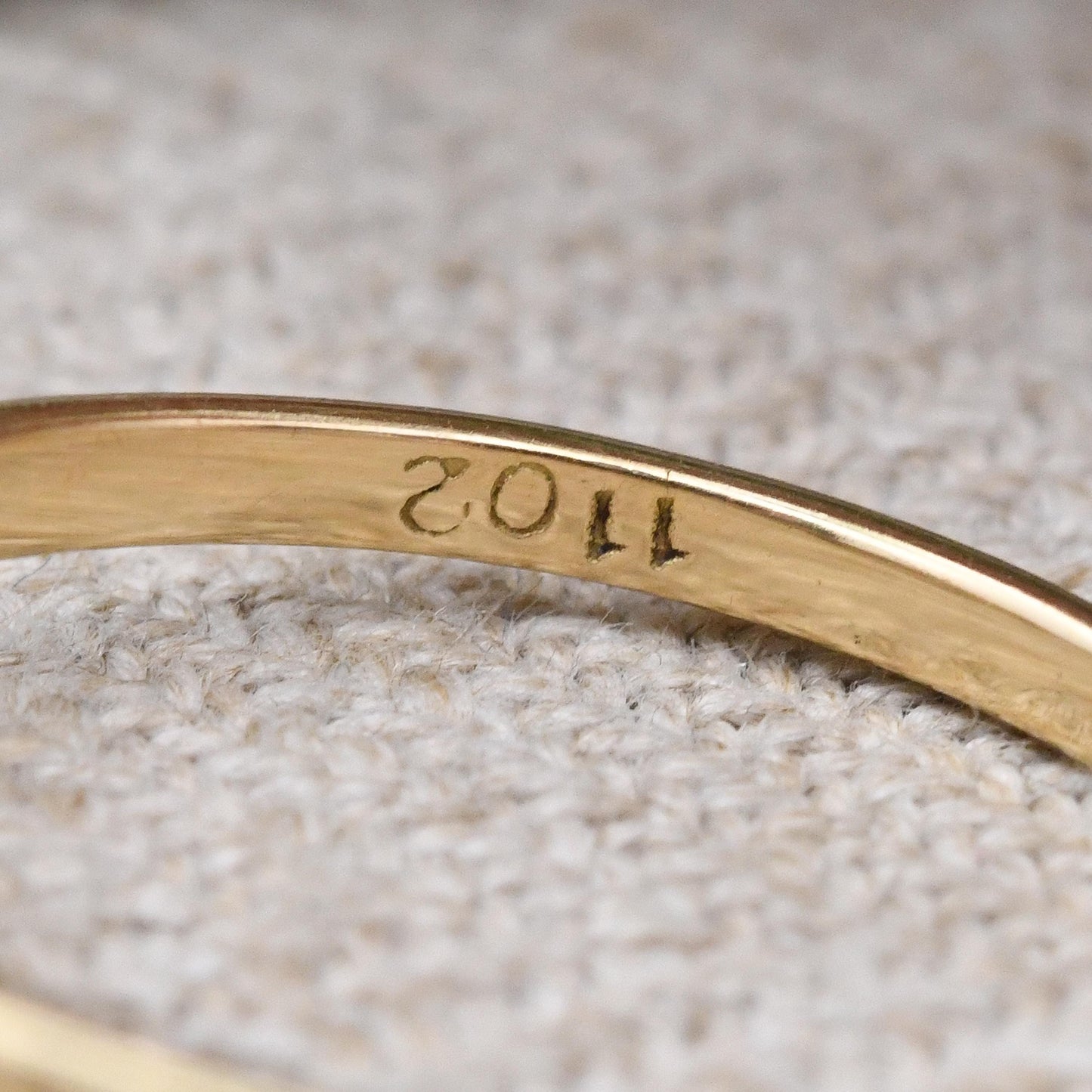 Vintage 18ct Gold and Platinum Diamond Ring Three Stone Twist - Pretty 20th Century Engagement Ring c 1930 | UK Size - O 1/2 US Size - 7 1/4