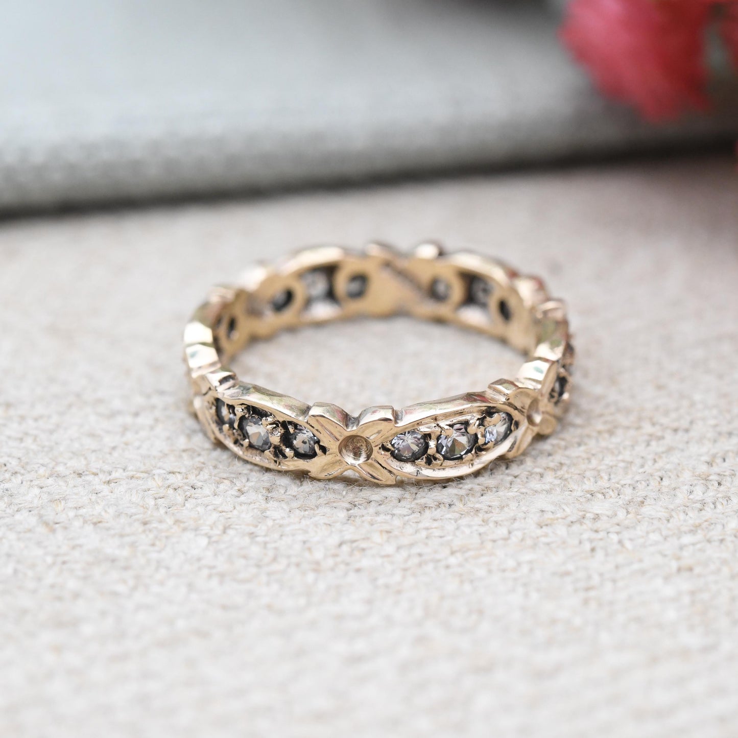 Vintage 9ct Gold Eternity Band Ring with Clear Stones 1960 - Crosses X Band Pretty Stacking Ring Mid-Century | UK Size - N 1/2 | US Size - 7