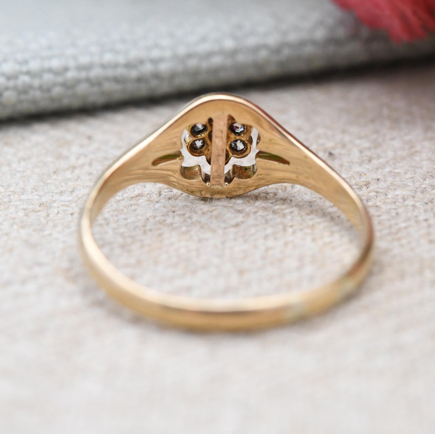 Antique 18ct Gold Diamond Daisy Ring c. 1910s Edwardian - 20th Century Pretty Floral Cluster Engagement Ring | UK Size - P 1/2 | US Size - 8