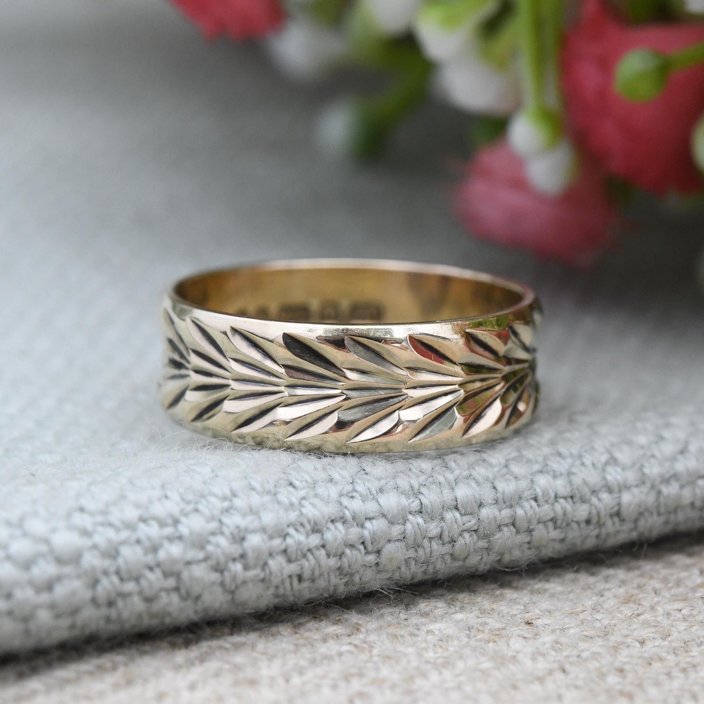 Vintage 9ct Gold Textured Band Ring 1980 - Unisex Diamond Cut Mid-Century Pinkie | Pretty Wedding Wide Band | UK Size - L | US Size - 5 3/4