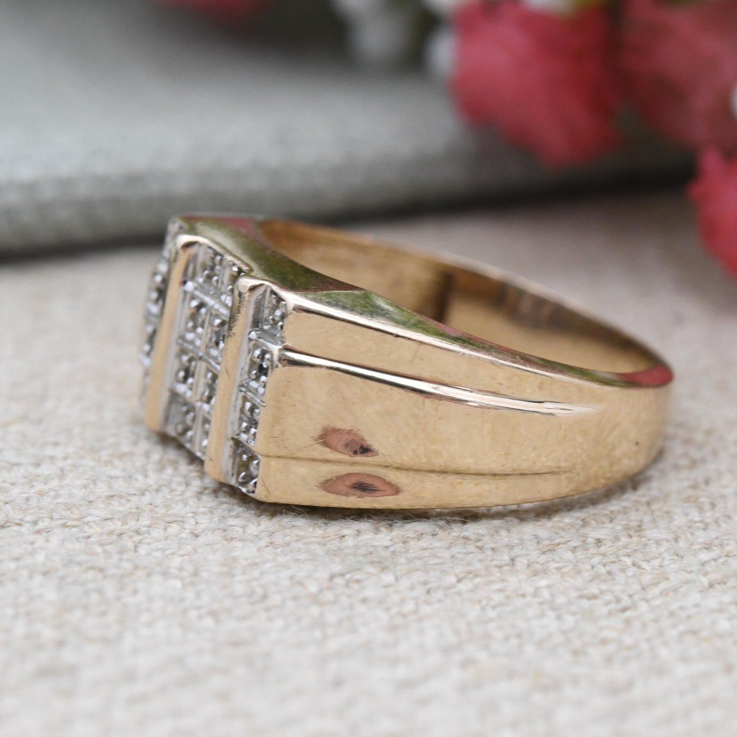 Vintage 9ct Gold Diamond Signet Ring White Gold Setting - Unisex Solid Yellow Gold Jewellery Gift for Him | UK Size - S | US Size - 9 1/4