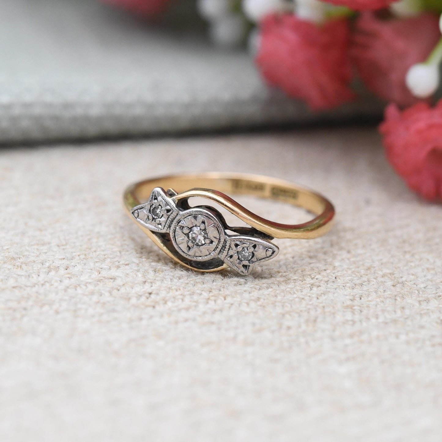 Antique 18ct Gold and Platinum Diamond Three Stone Ring Bow Star Setting - Celestial Engagement Deco Twist | UK Size - L | US Size - 5 3/4