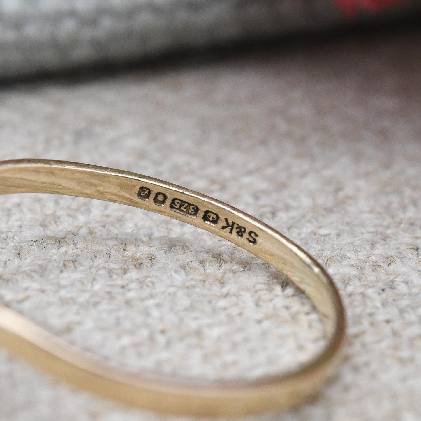 Vintage 9ct Gold Wishbone Ring with CZ Stones 1985 Slade and Kempton S&K - Yellow Gold V Shaped Band Ring | UK Size - L 1/2 | US Size - 6