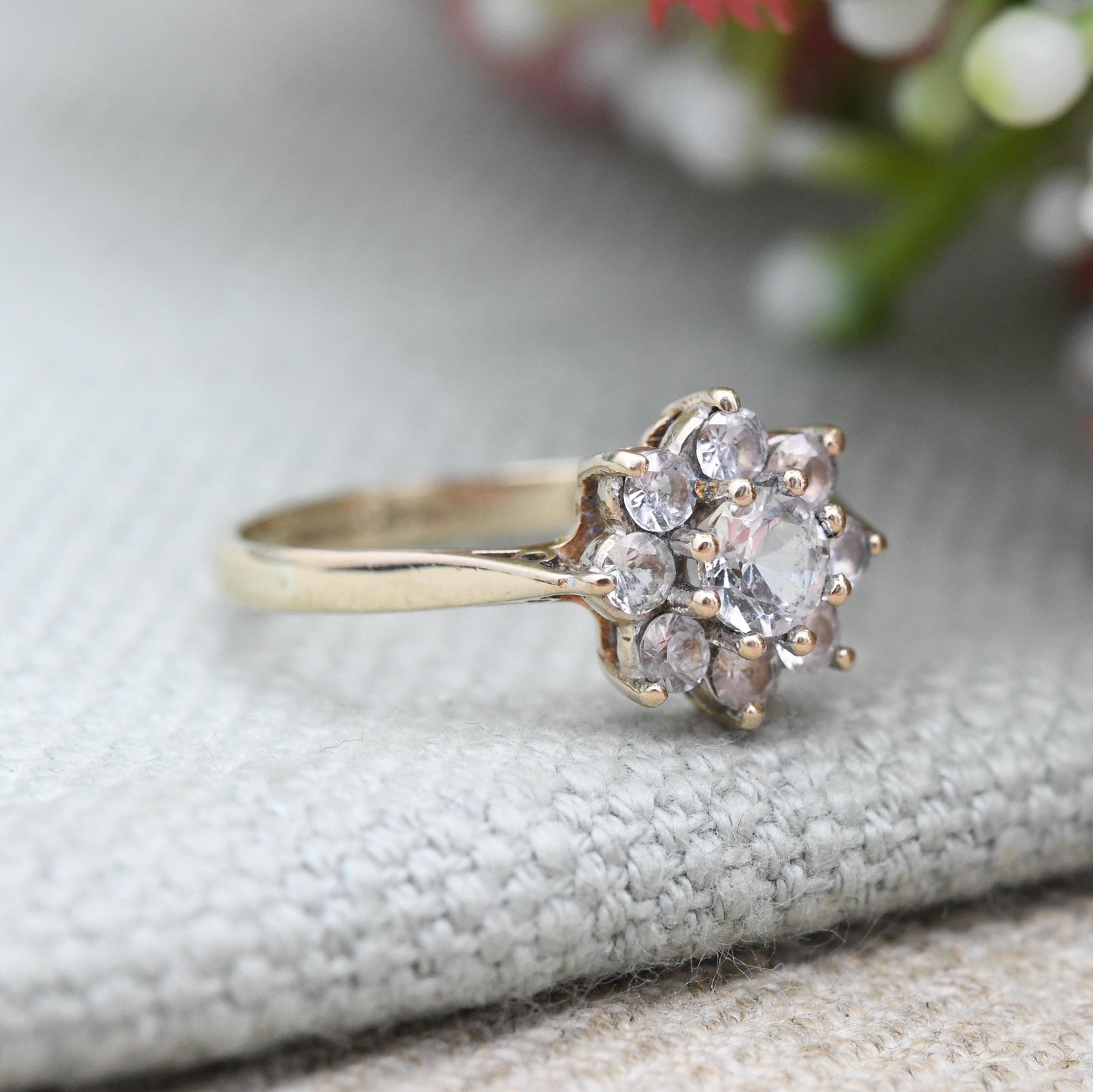 Vintage 9ct Gold Cluster Ring with White Stone Flower - Floral Gold Jewellery Gift for Her | Cocktail Ring | UK Size - N | US Size - 6 3/4