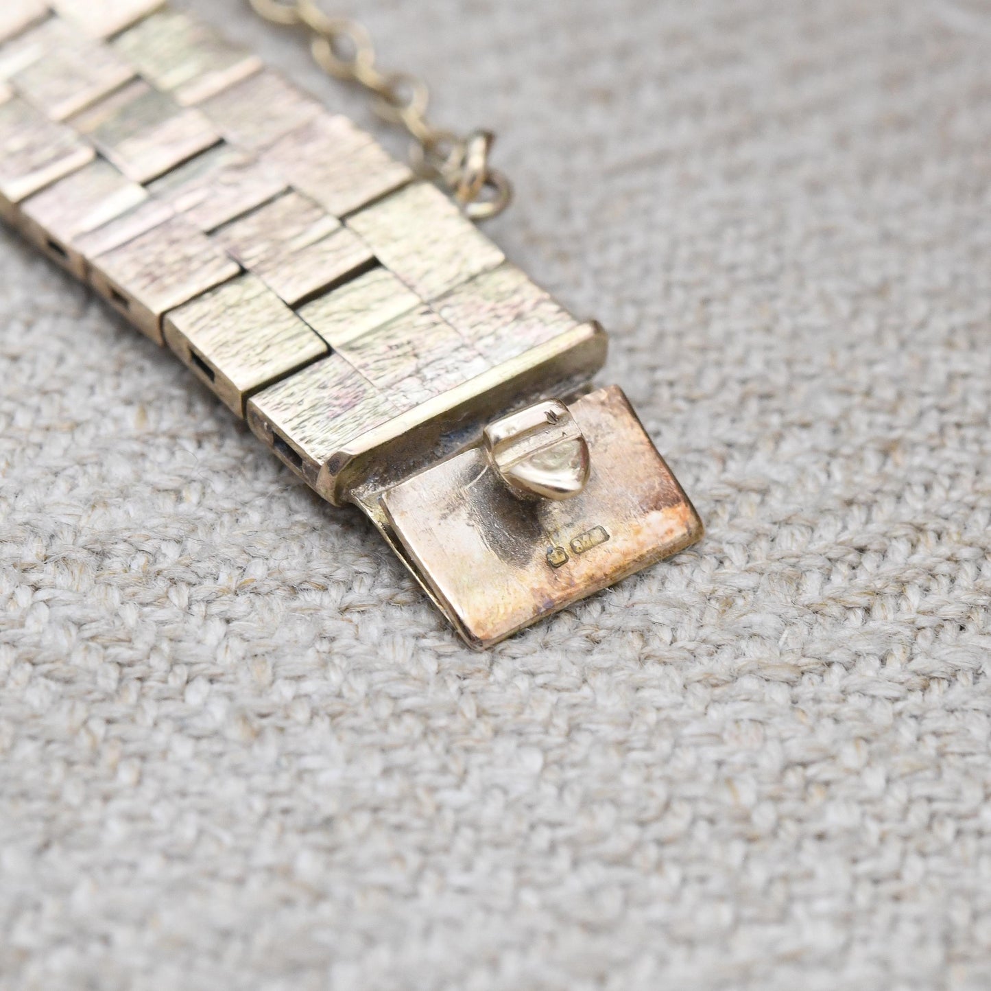 Vintage 9ct Gold Bracelet Brick Link c. 1980 - Flexible Liquid Link | Brushed Textured Yellow Gold | Unisex Solid Gold Jewellery Gift | 19cm